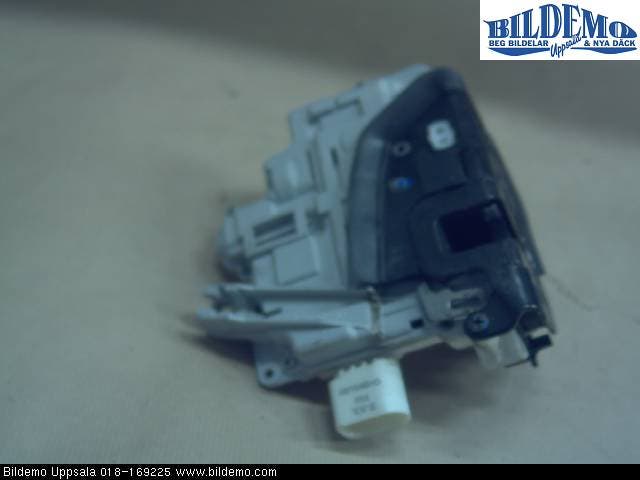 Audi A4/S4 05-07 Låskista-Dörrlås