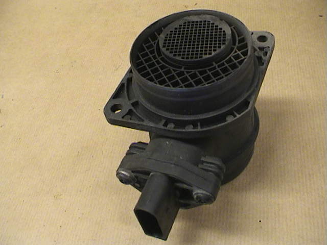 Volkswagen VW CADDY      04-10 Injluftmassamätare