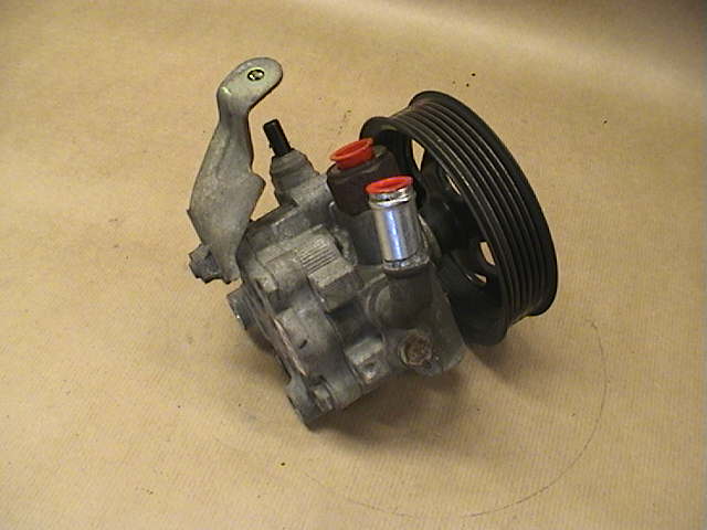 Toyota AVENSIS VERSO Styrservopump