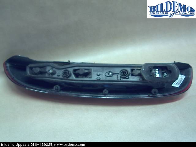 Opel CORSA C    00-06 Bakljus Höger