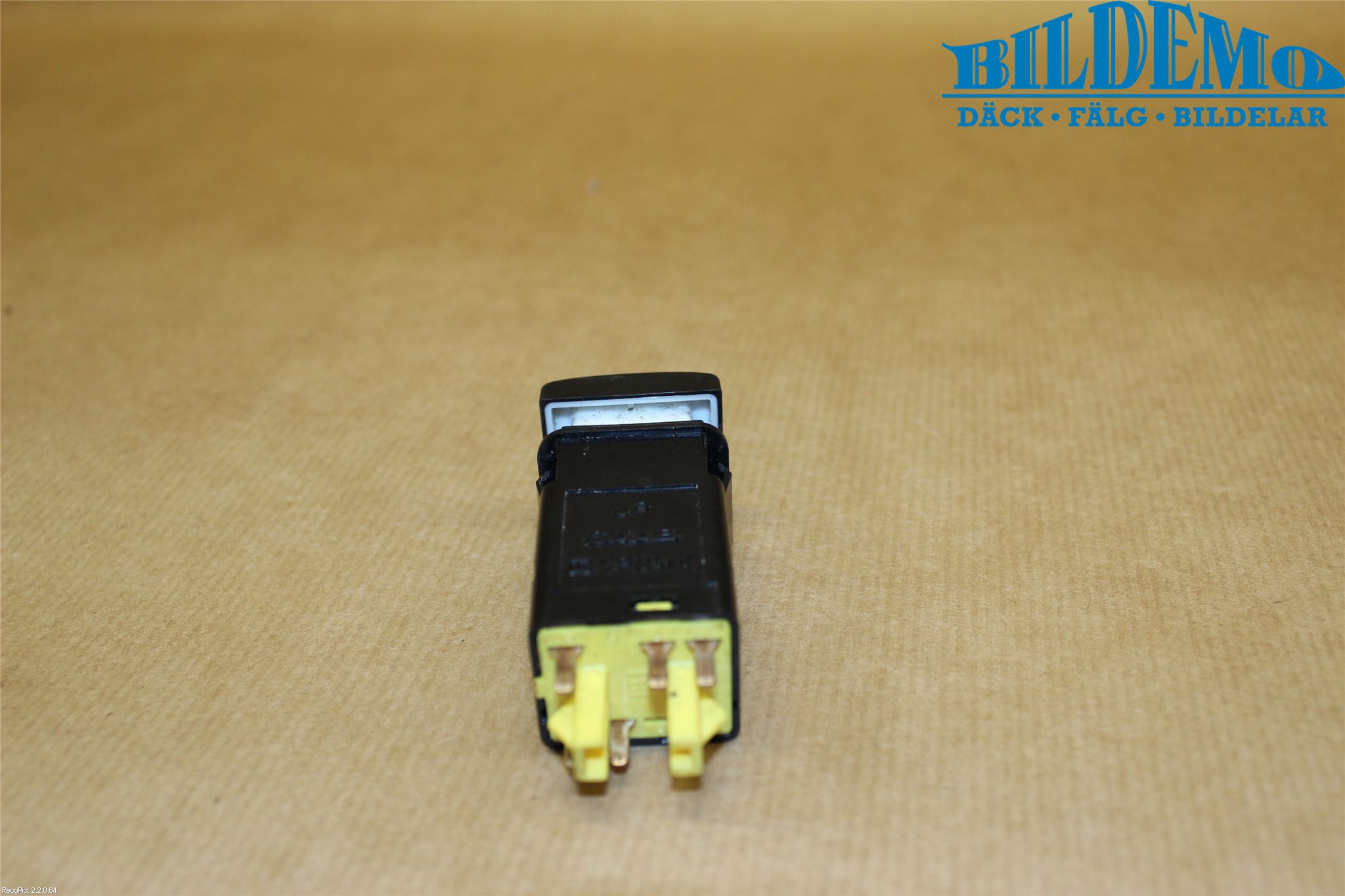 Saab 9-5     06-10 Strömställare Spegel