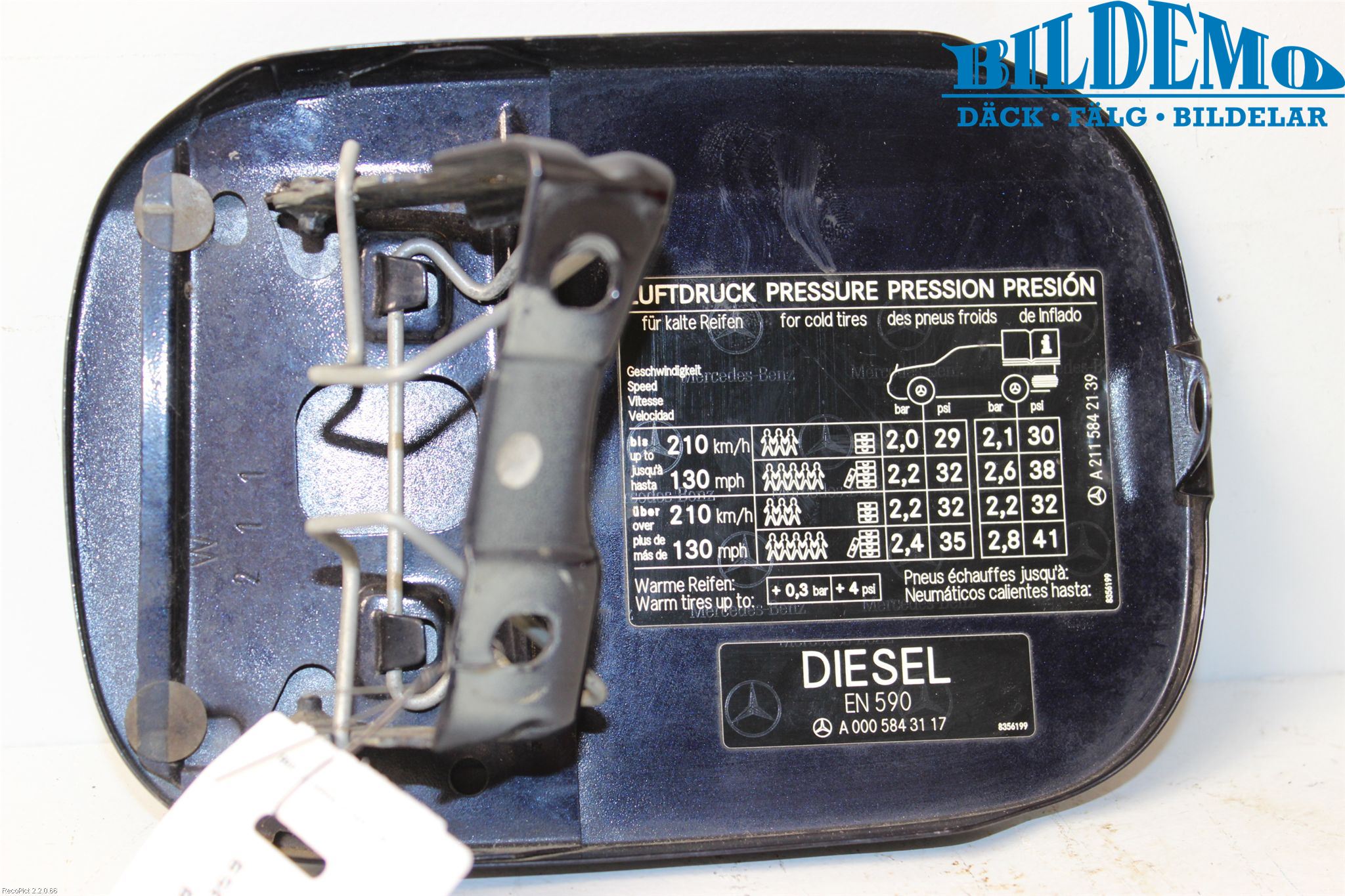 Mercedes-Benz MB E-KLASS (W211) 02-09 Tanklucka