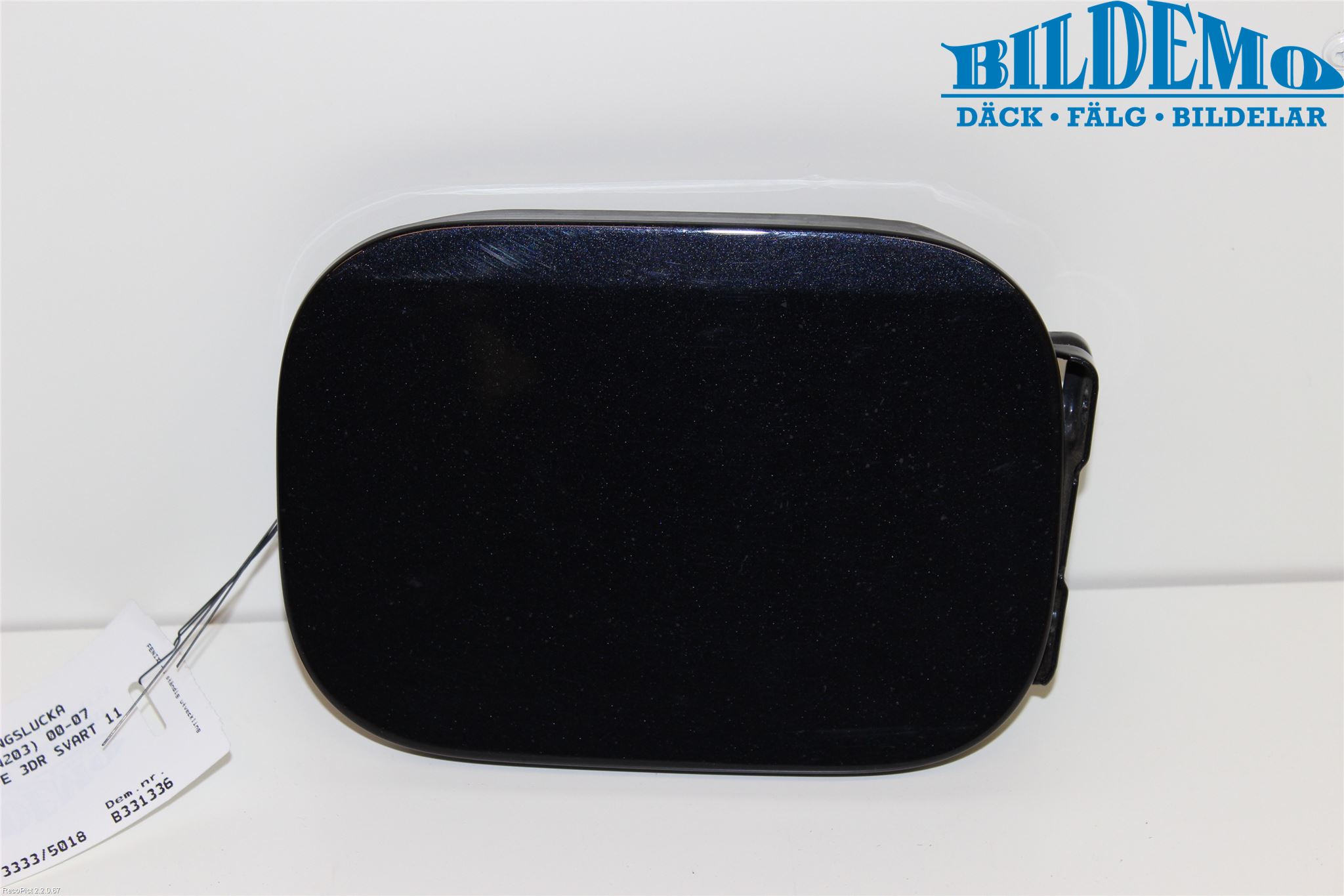 Mercedes-Benz MB C-KLASS (W204) 07-15 Tanklucka