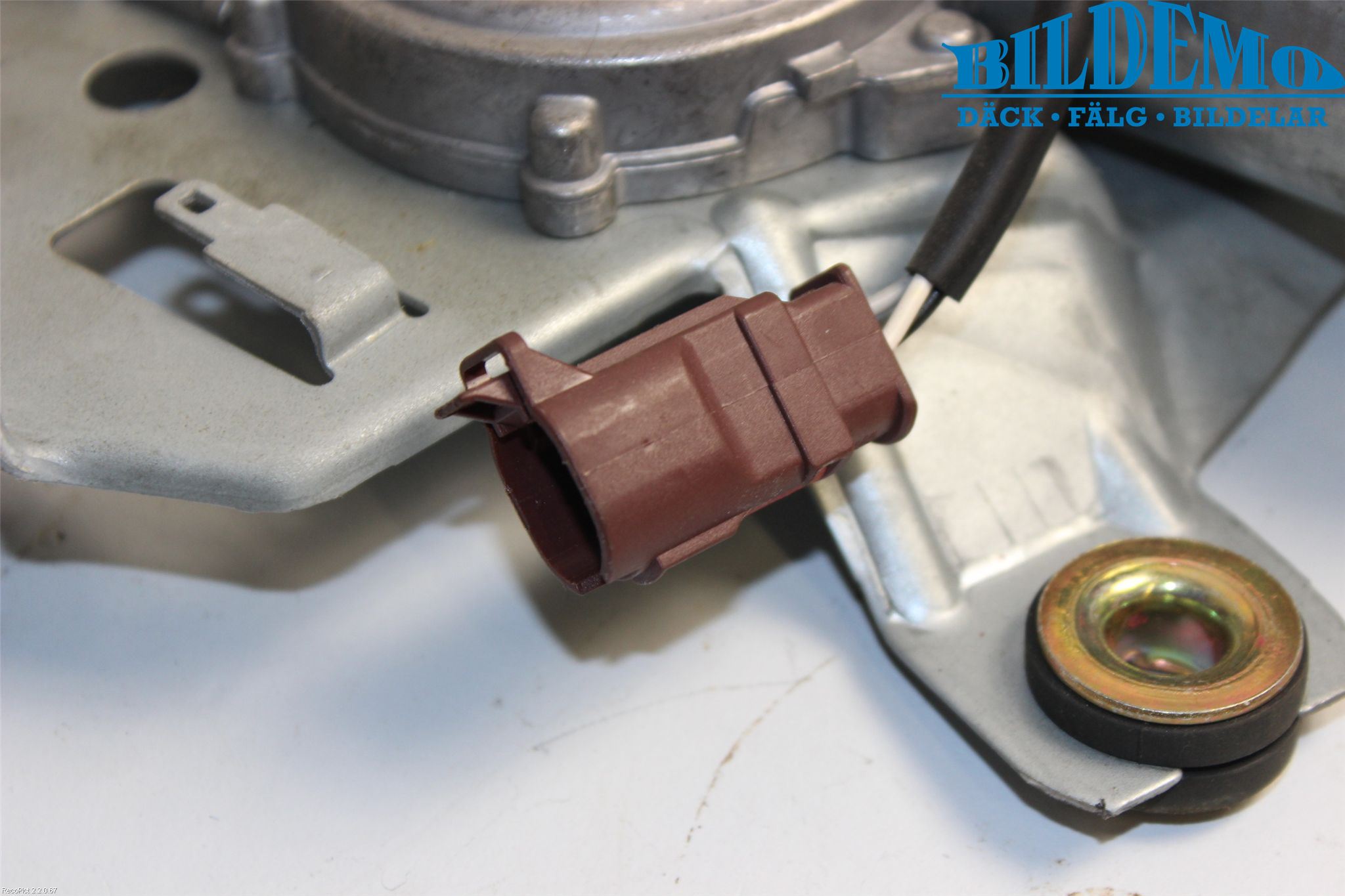 Peugeot 406     99-04 Torkarmotor Baklucka