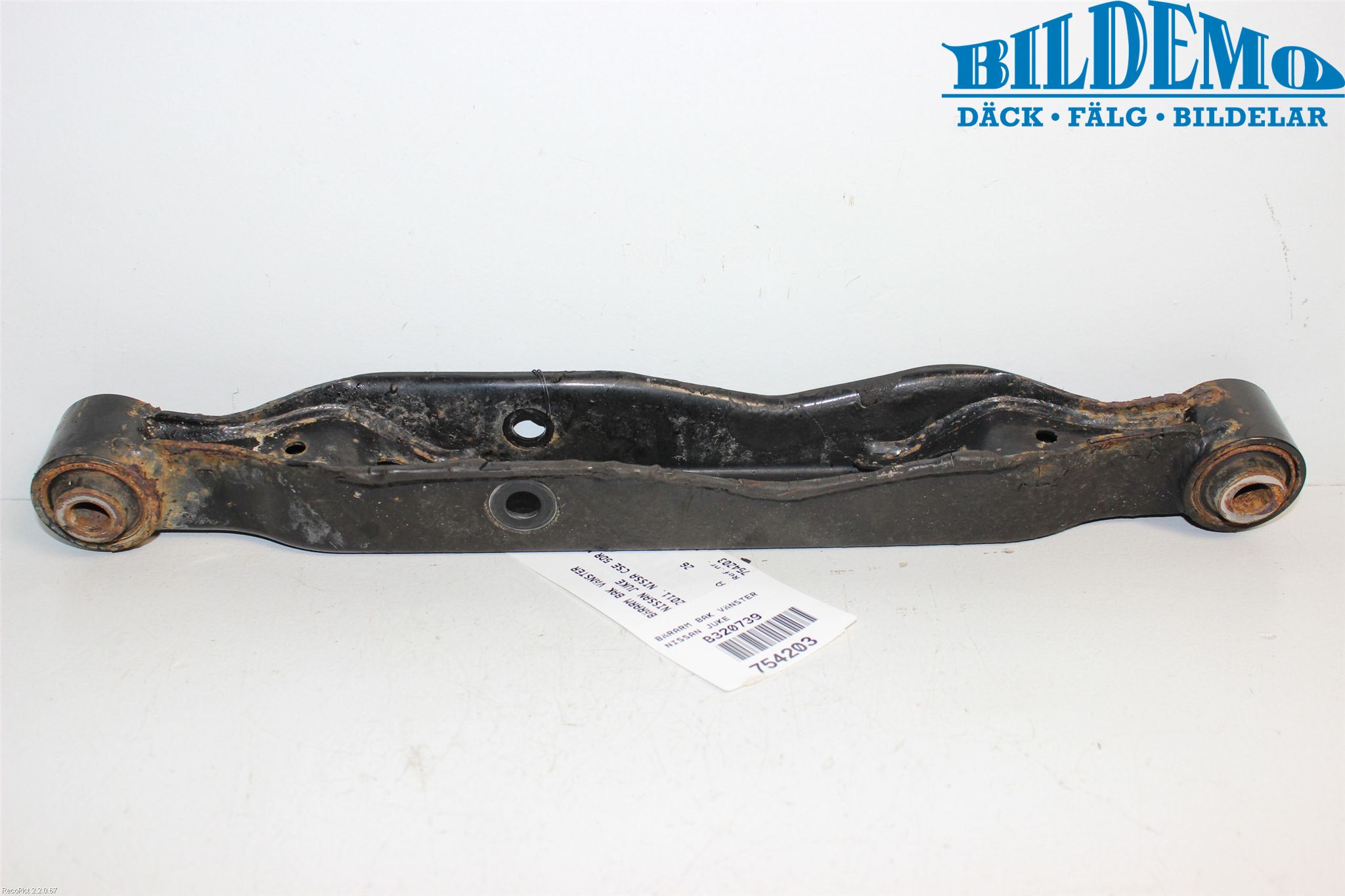 Nissan JUKE 10-14 Bärarm Bak Vänster