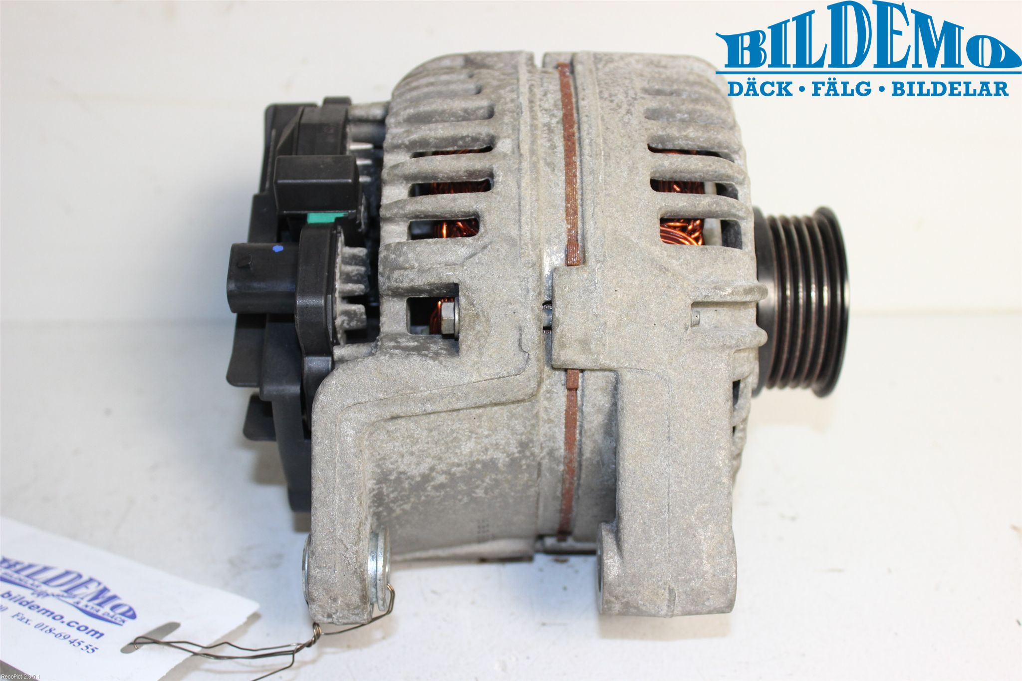 Opel CORSA D 07-14 Generator