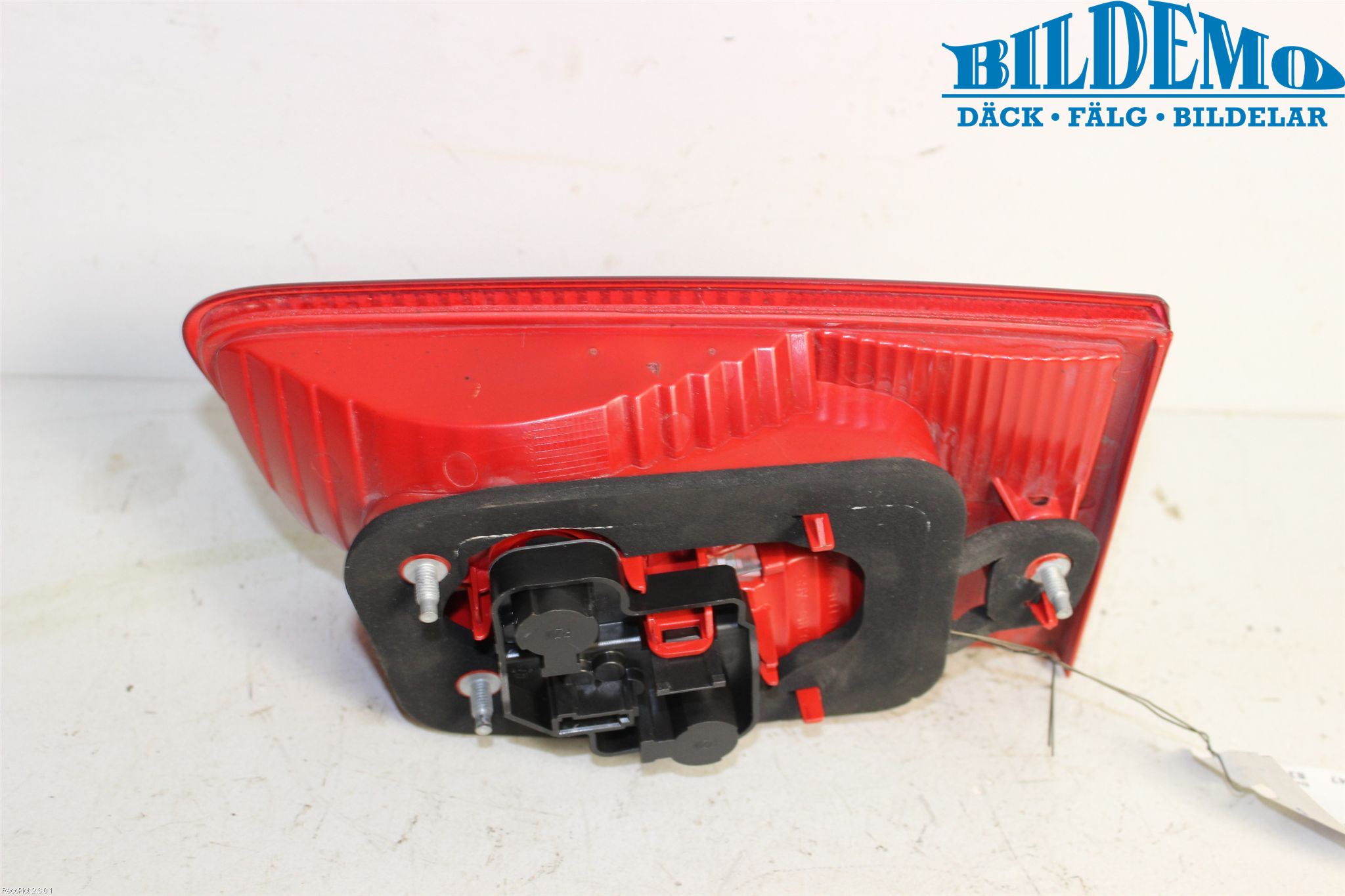 Saab 9-5     06-10 Bakljus Lucka Vä