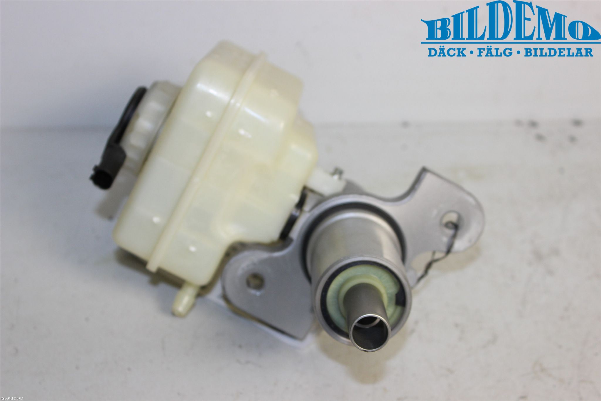 BMW 5 E60/61 Sed/Tou 02-10 Broms Huvudcylinder