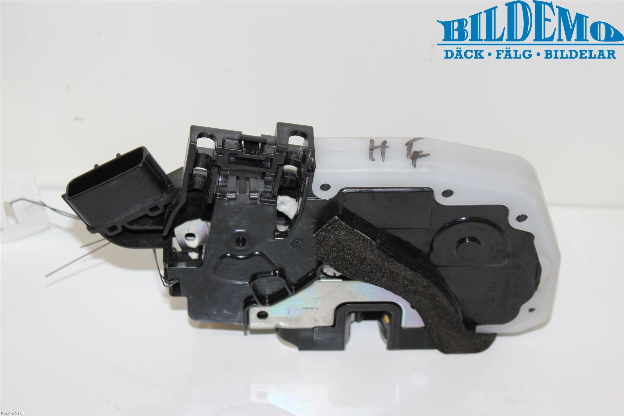 Nissan JUKE 10-14 Låskista-Dörrlås