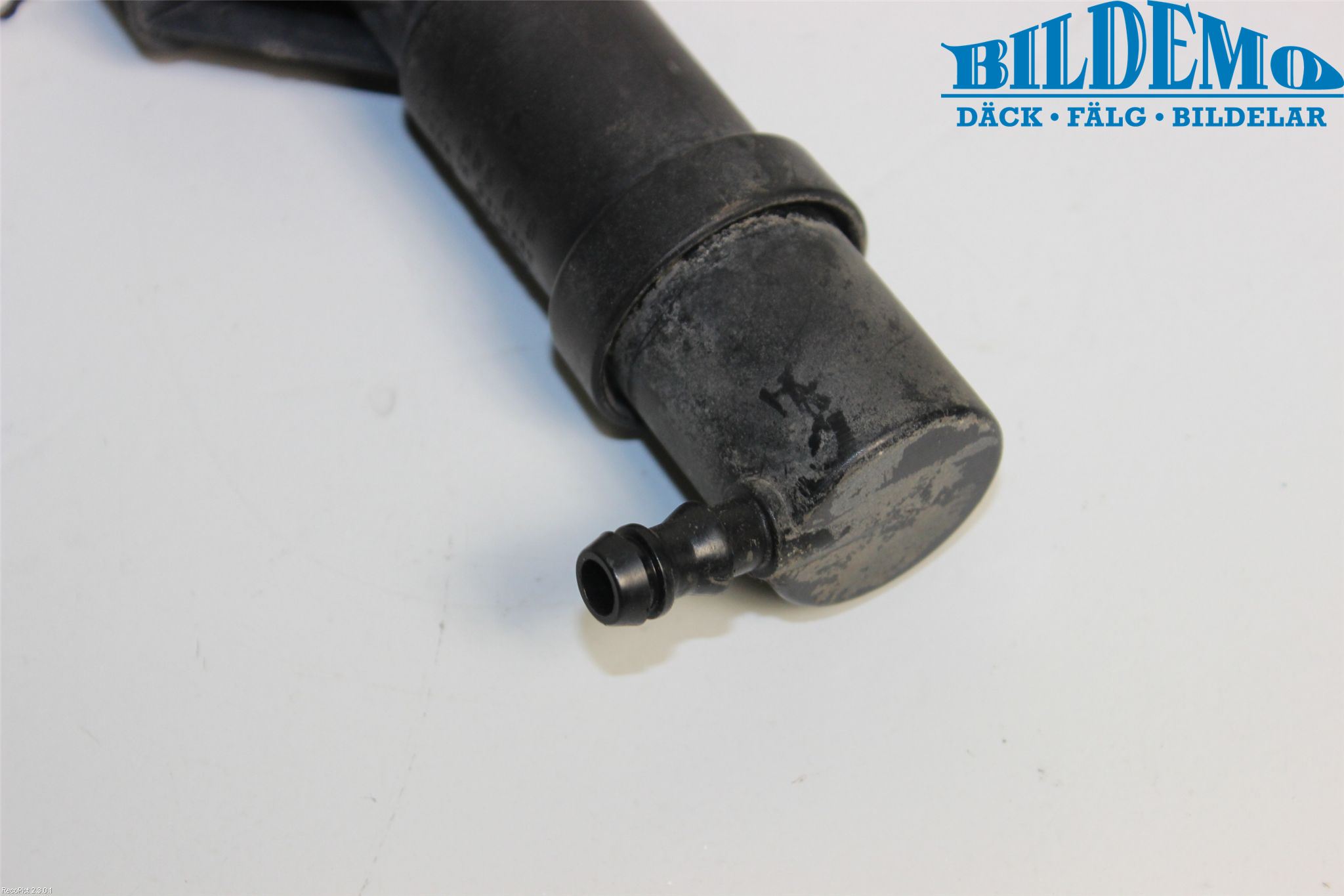 Audi A6/S6     97-05 Spolarmunstycke Strålkastare