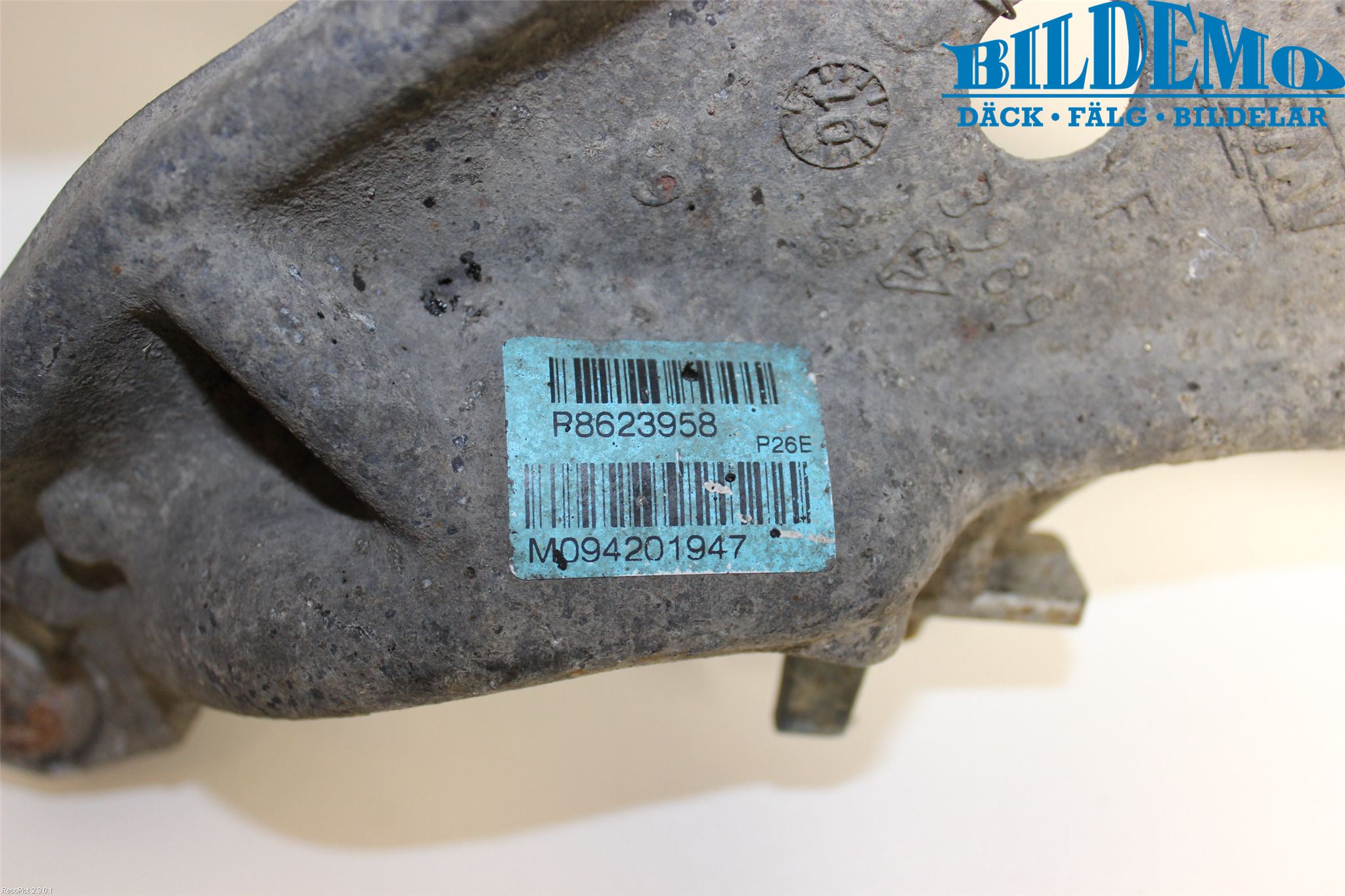 Volvo S60 01-04 Bärarm Fram Undre Hö