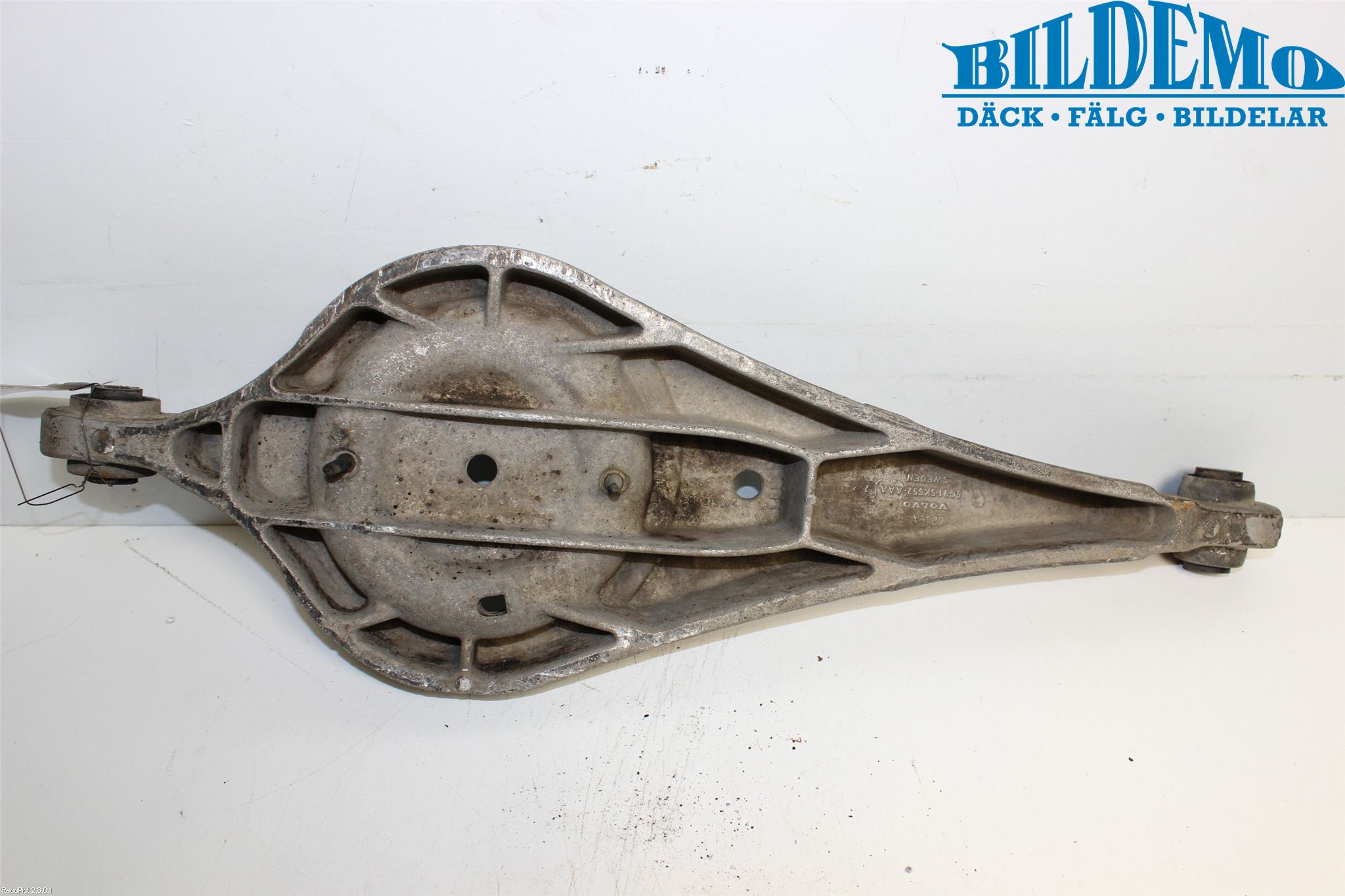 Volvo V70 08-13 Bärarm Bak Vänster