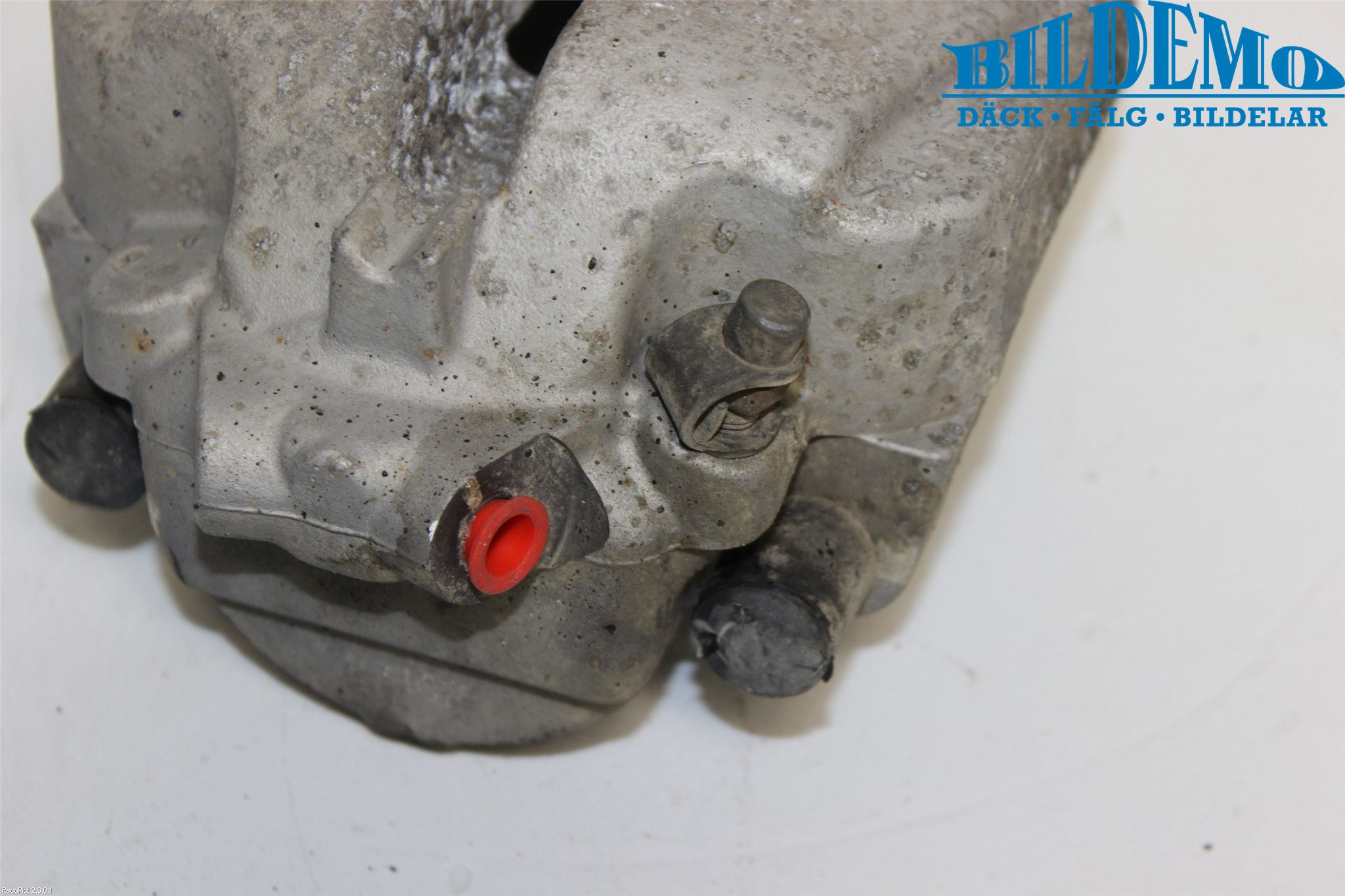 BMW 5 F10/F11/F18 09-17 Bromsok Fram Vänster