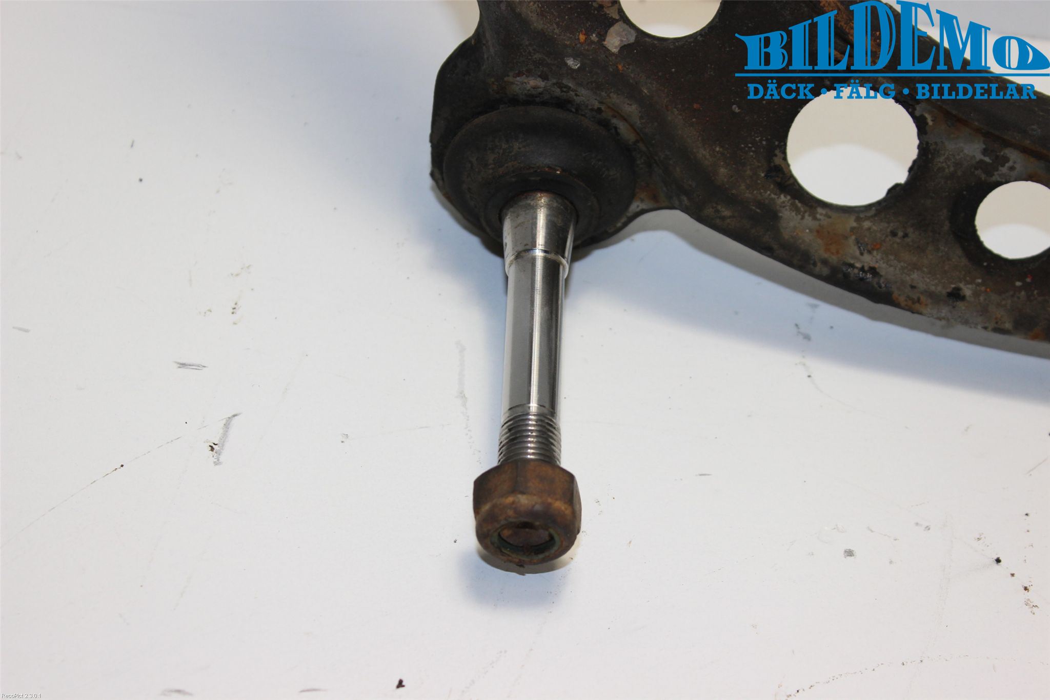BMW 3 E30 83-94 Bärarm Fram Undre Hö
