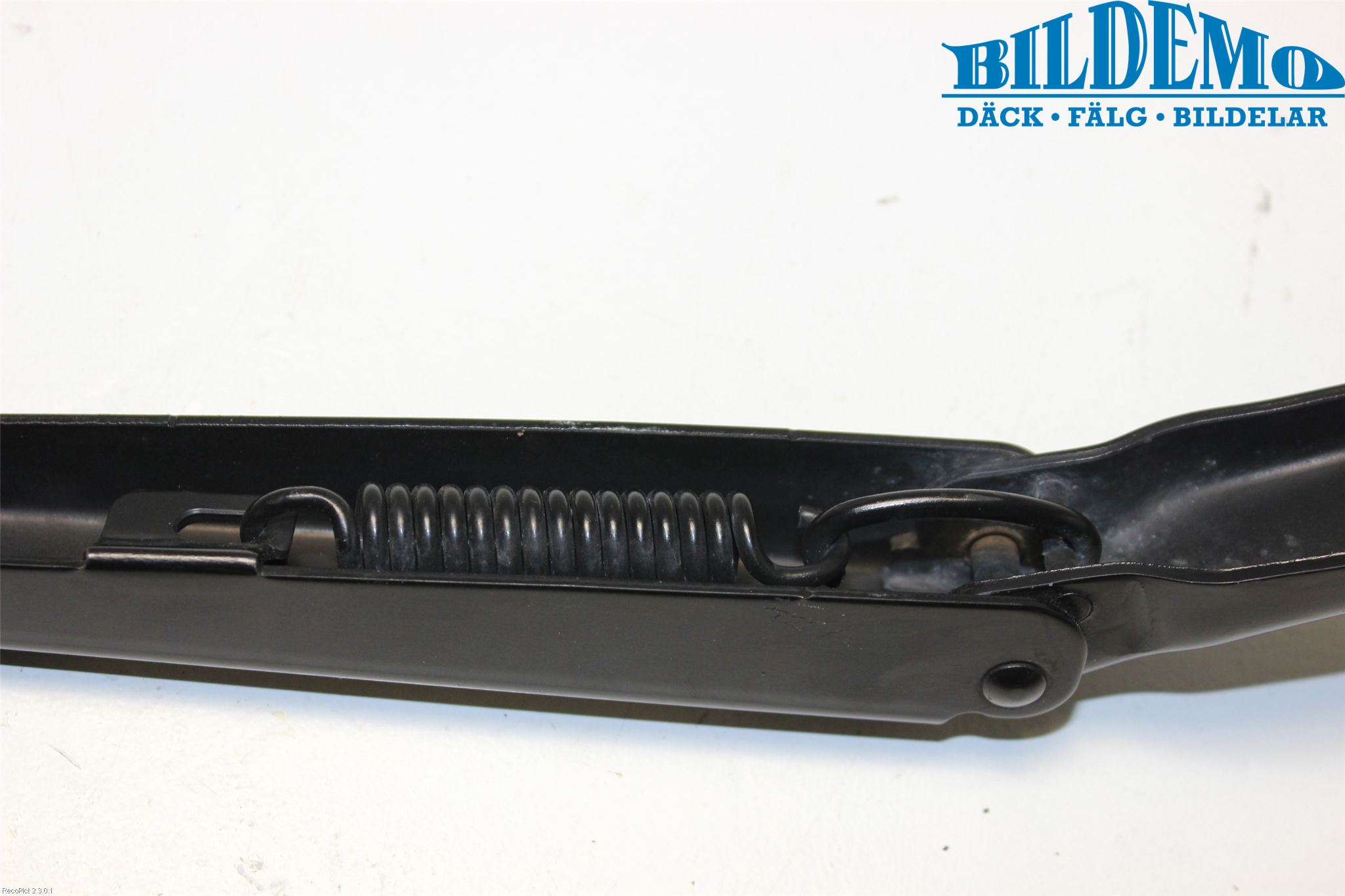 BMW 3 E90/91 SED/TOU 05-12 Torkararm Armar Vindruta