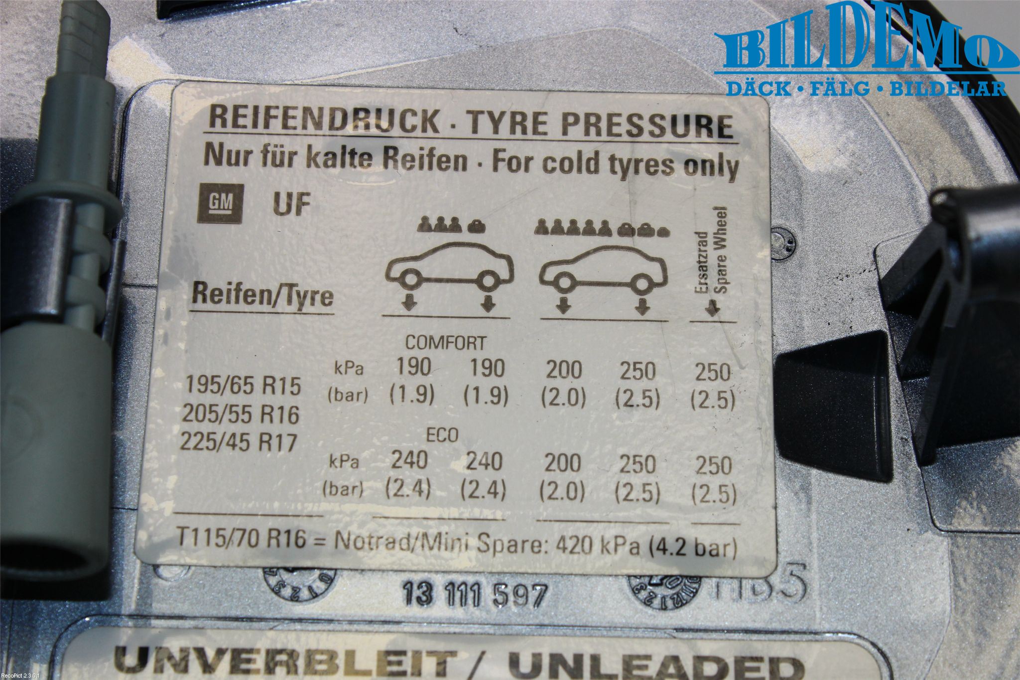 Opel ASTRA H 04-12 Tanklucka