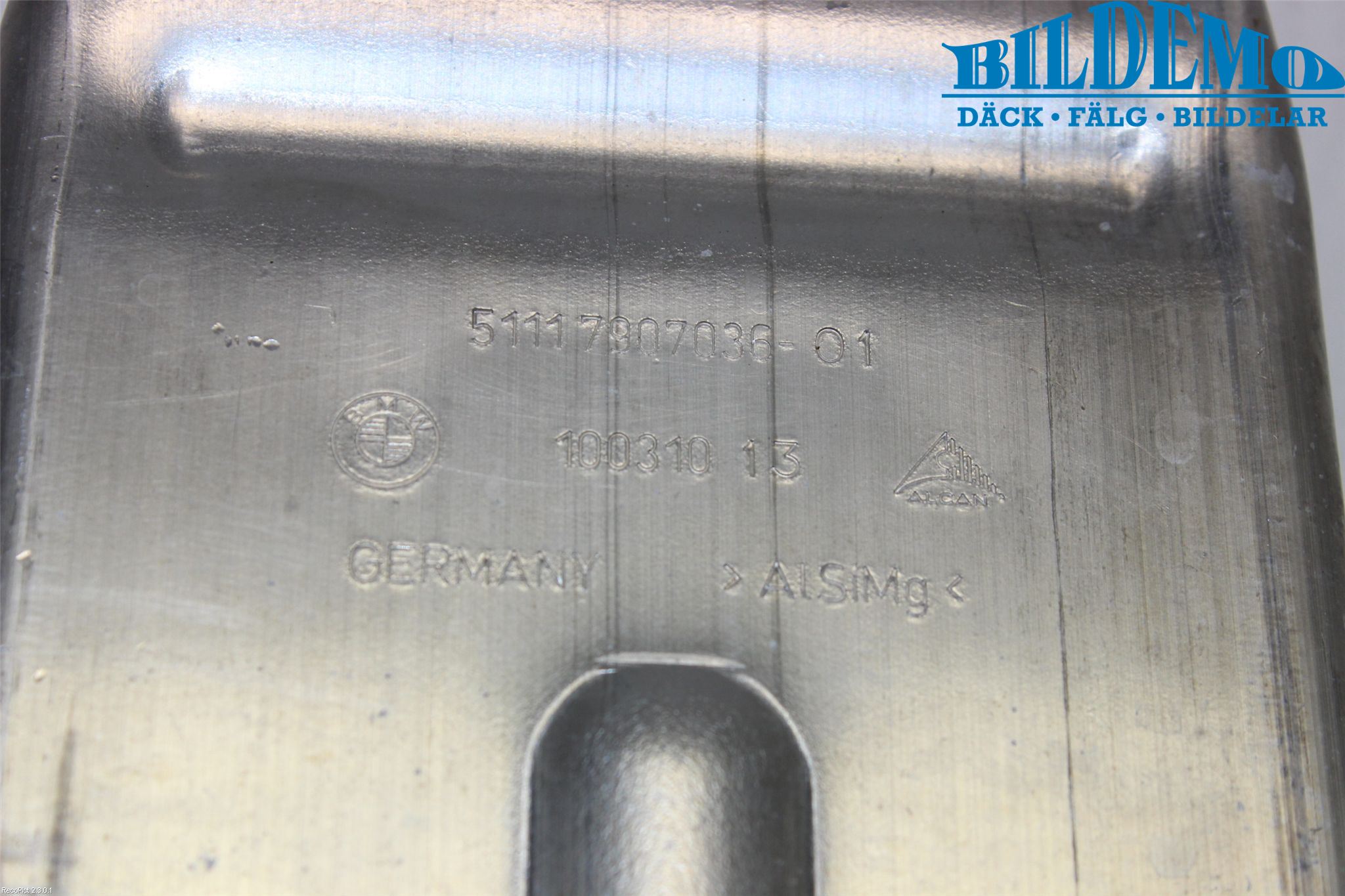 BMW 6 E63/64    02-10 Stötfångarbärjärn Fram