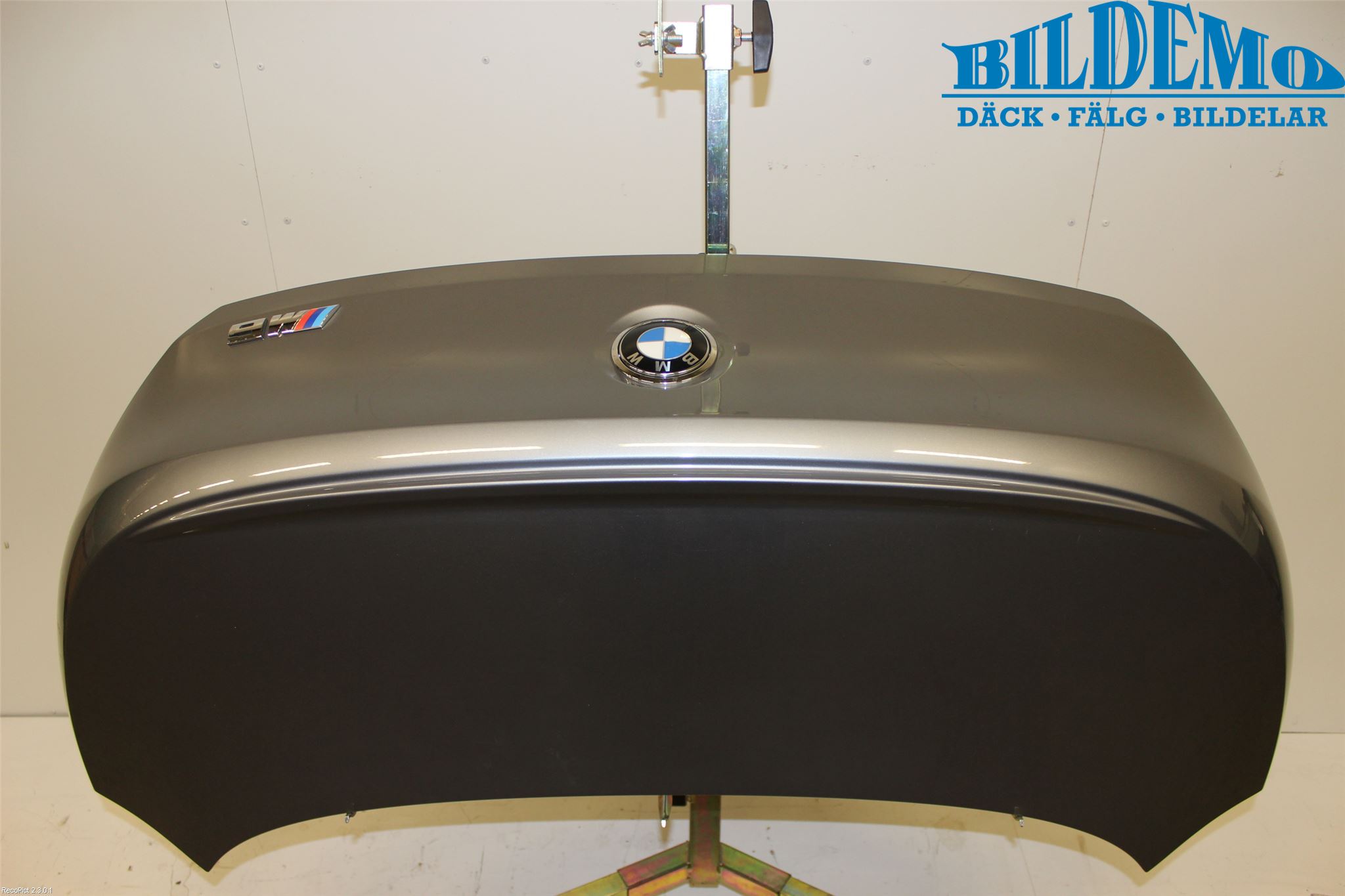 BMW 6 E63/64    02-10 Baklucka (Ej Med Ruta)