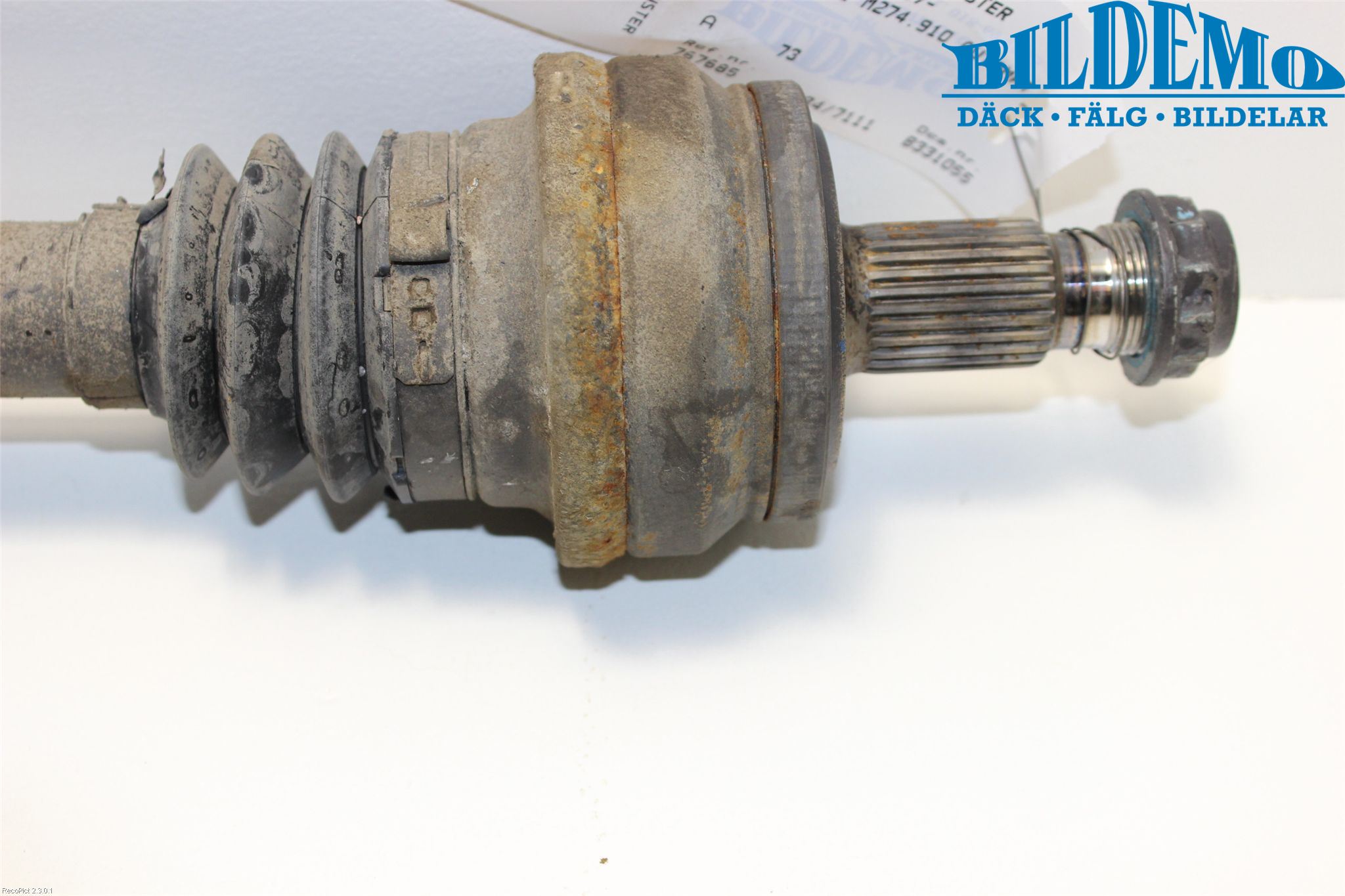 Mercedes-Benz MB C-KLASS (W204) 07-15 Drivaxel Bak Vänster