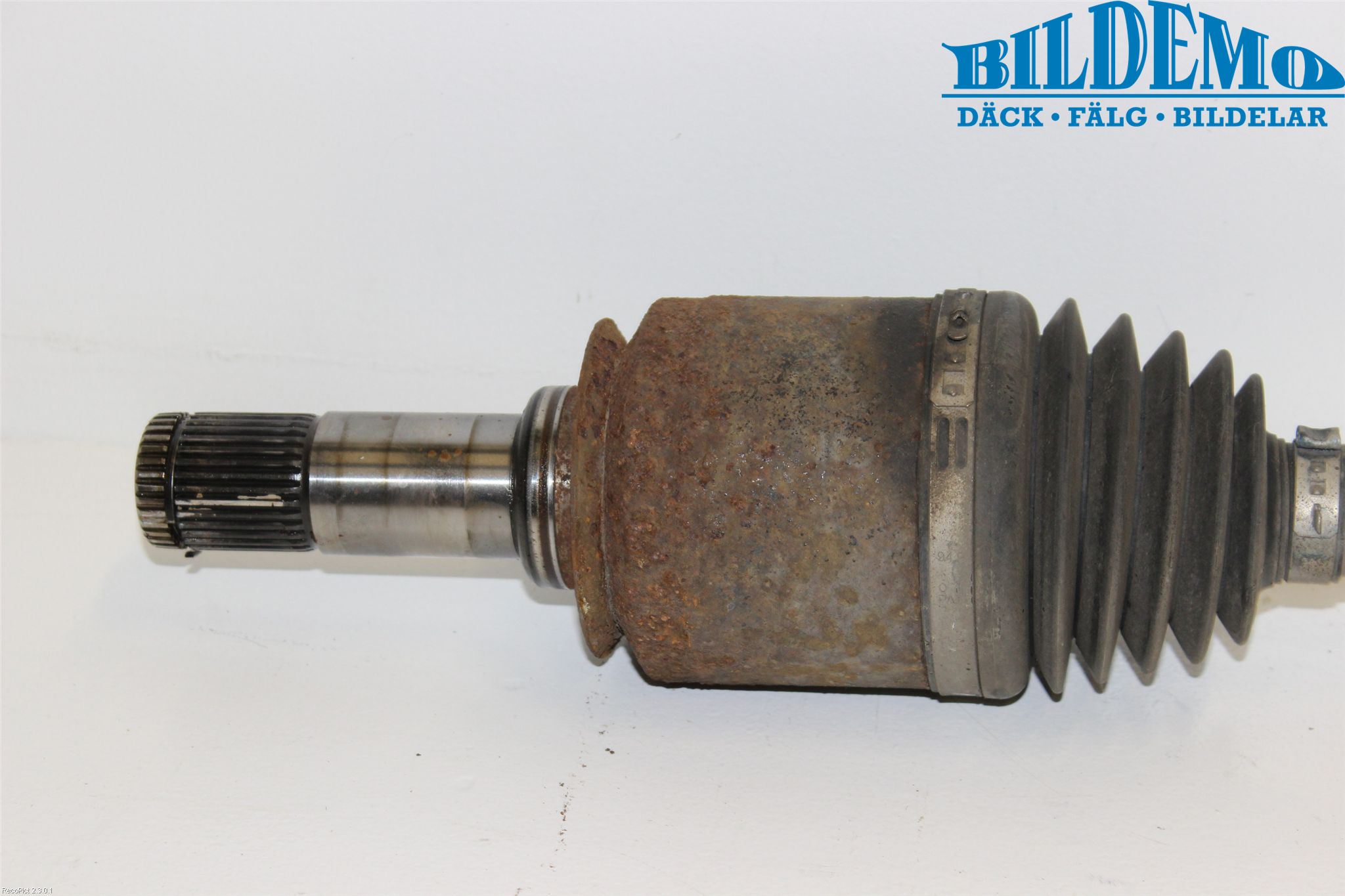 Mercedes-Benz MB ML (W163) 97-05 Drivaxel Bak Höger