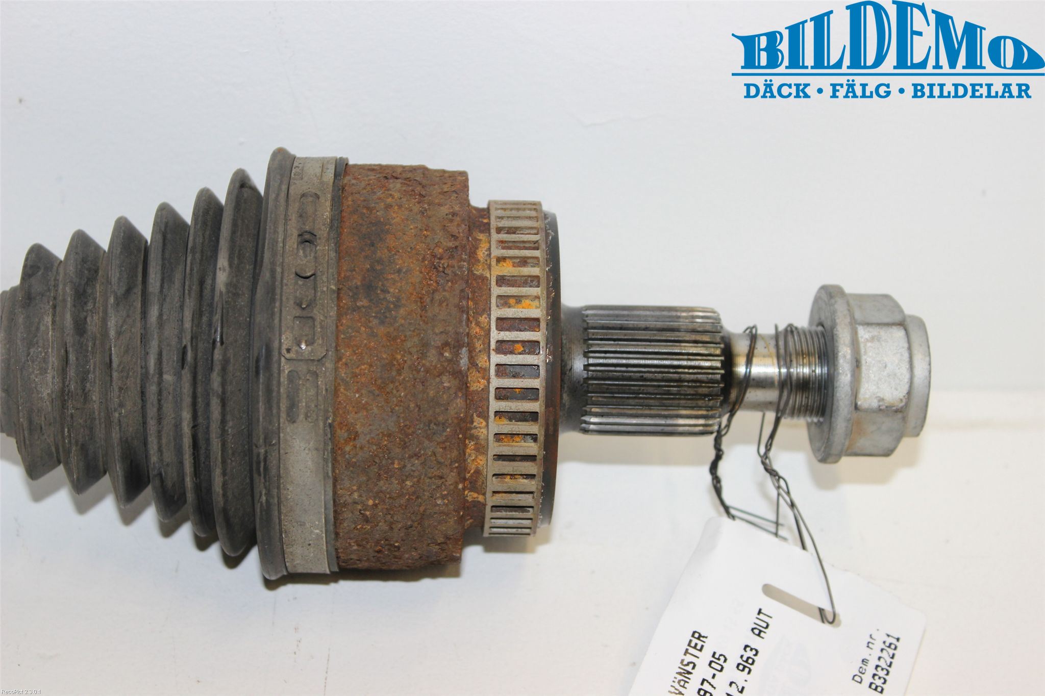 Mercedes-Benz MB ML (W163) 97-05 Drivaxel Bak Vänster