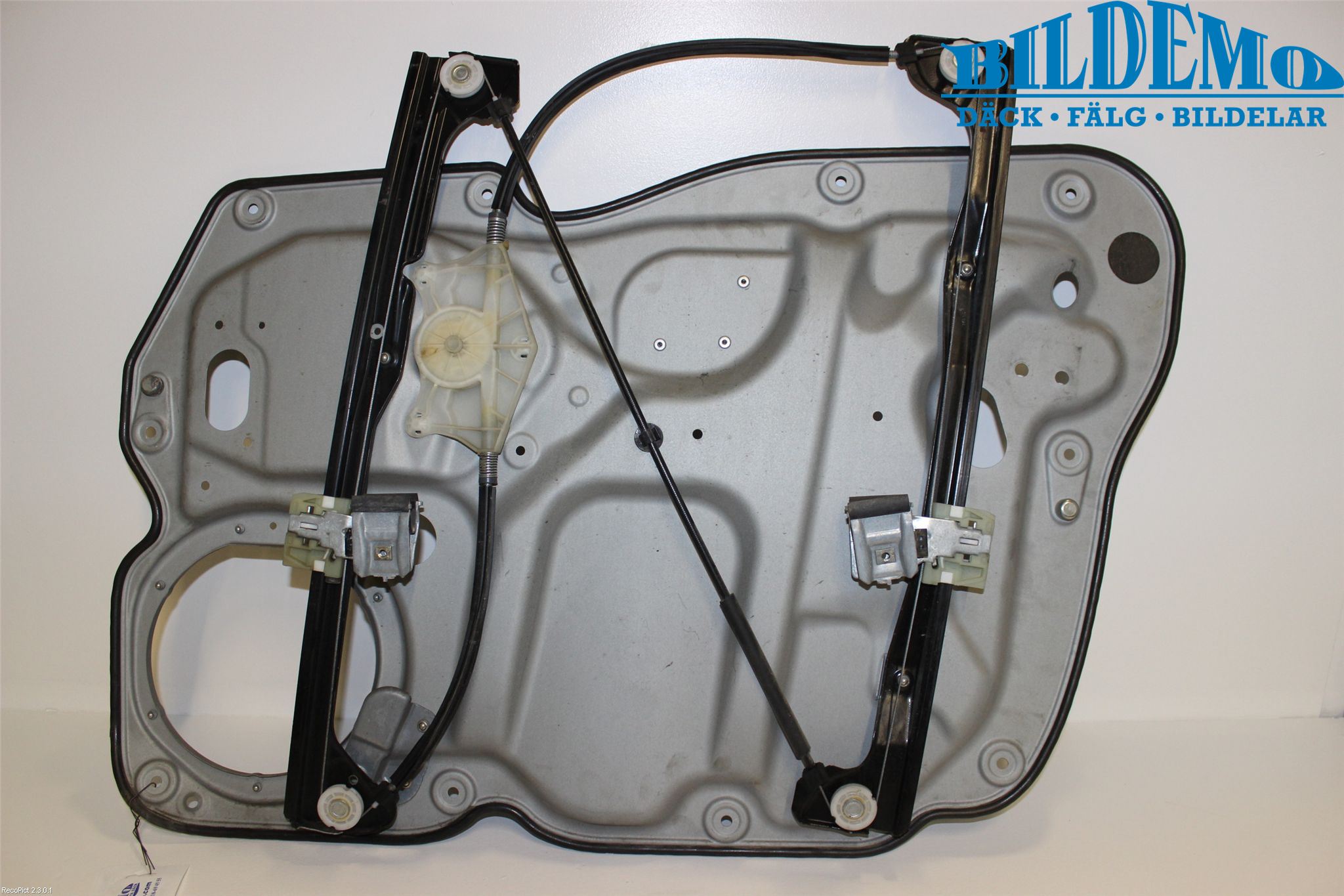 Volkswagen VW CADDY      04-10 Fönsterhiss El Kompl