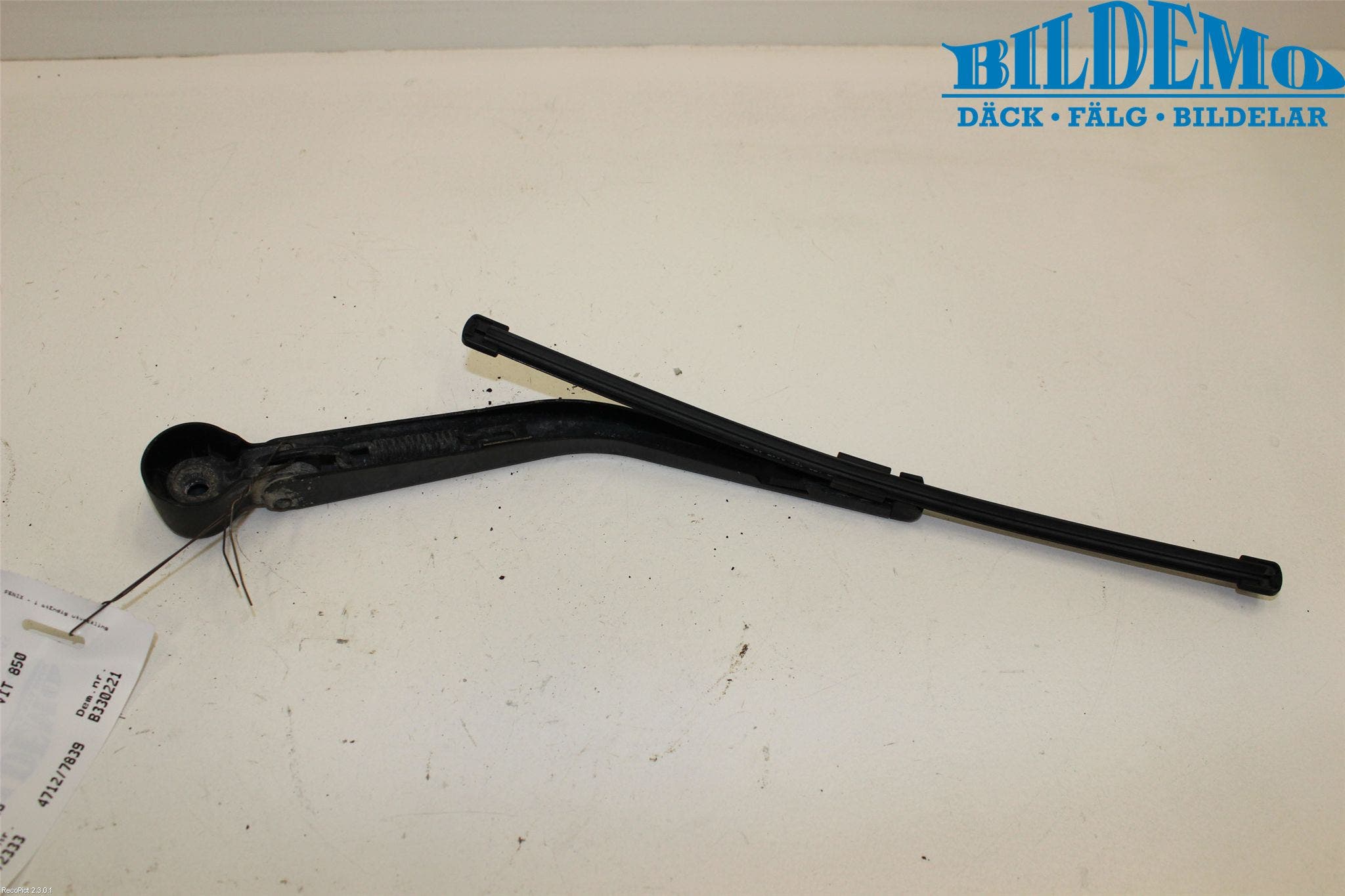 Mini CLUBMAN R55 06-14 Torkararm-Bakruta