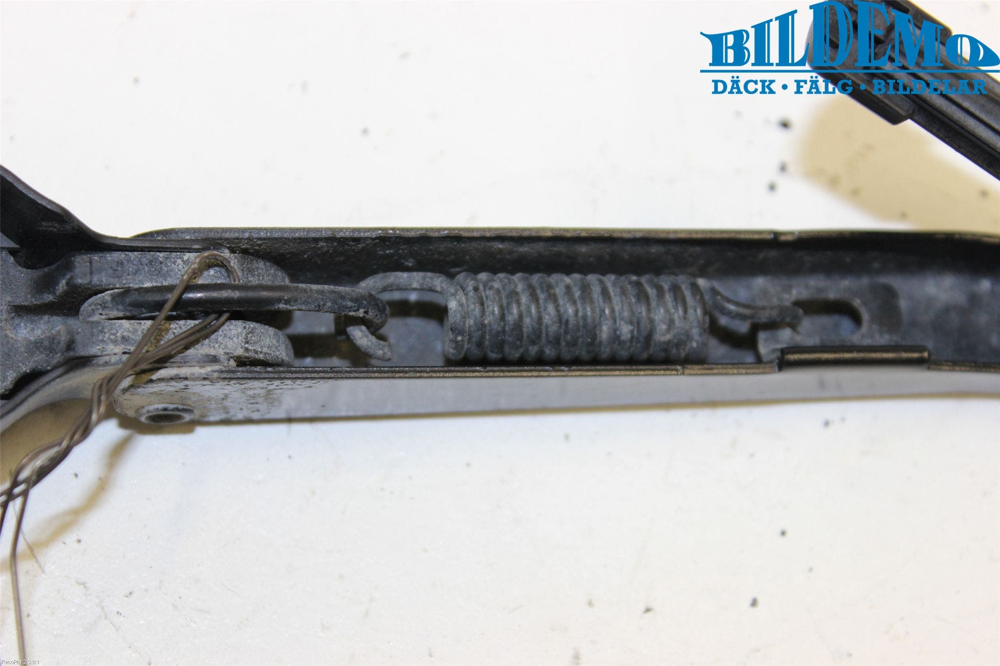 Mini CLUBMAN R55 06-14 Torkararm-Bakruta