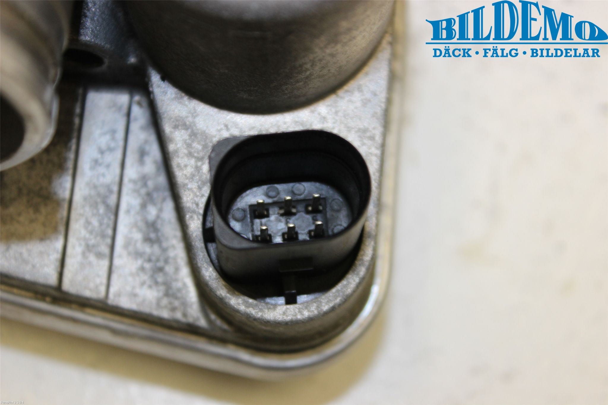 BMW 5 E60/61 Sed/Tou 02-10 Injspjällhus