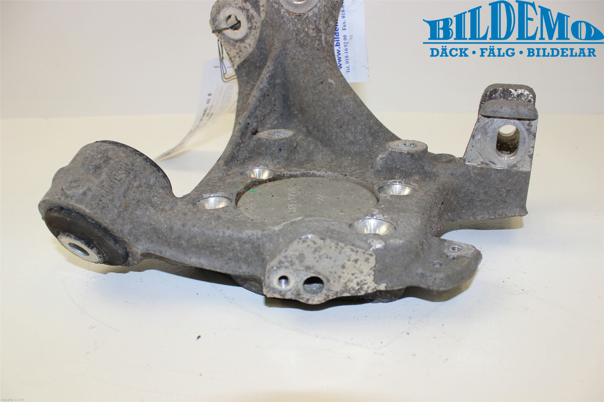 Audi A6/S6     05-11 Hjullagerhus-Spindel Vä B