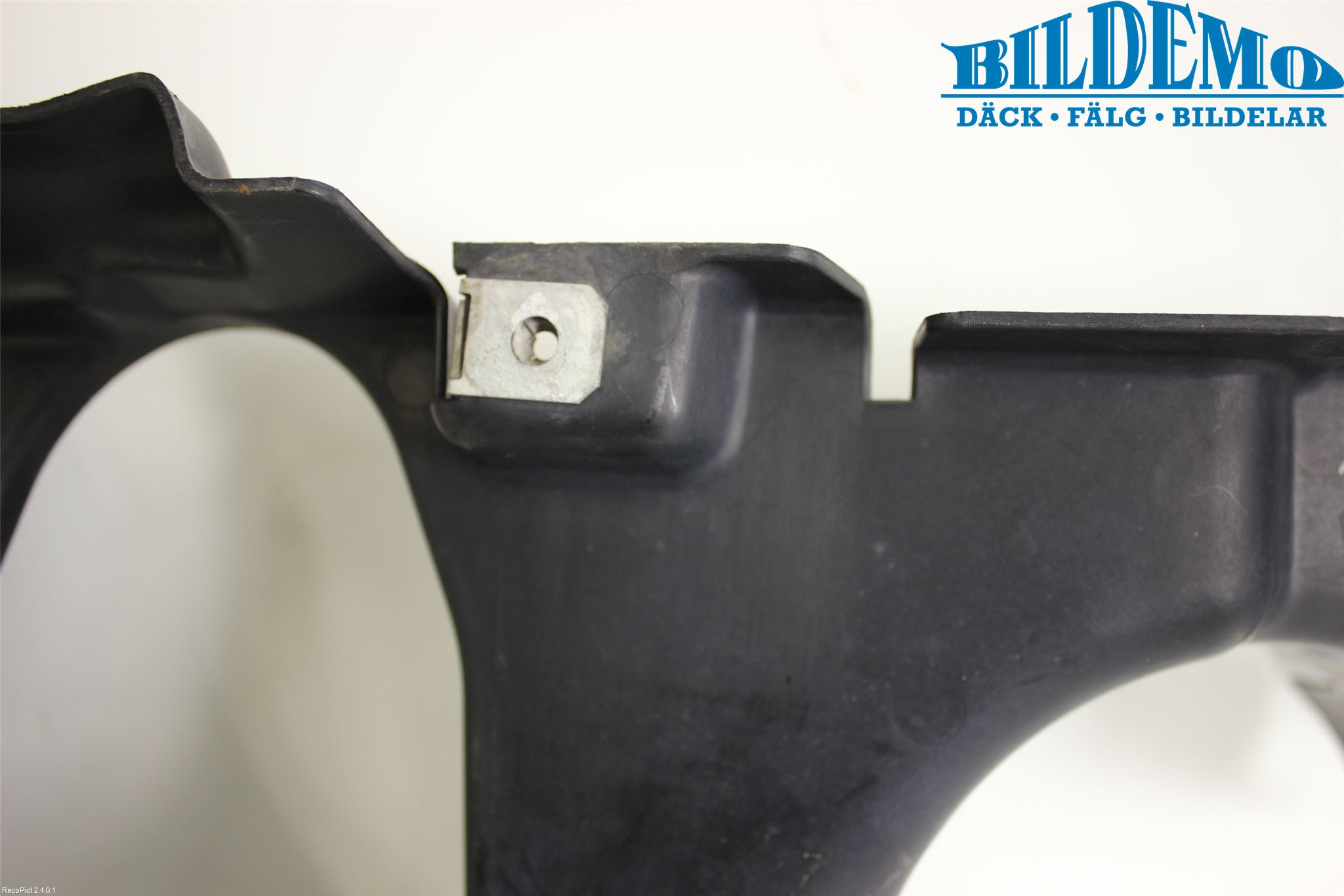 BMW 5 E60/61 Sed/Tou 02-10 Skärm Inner