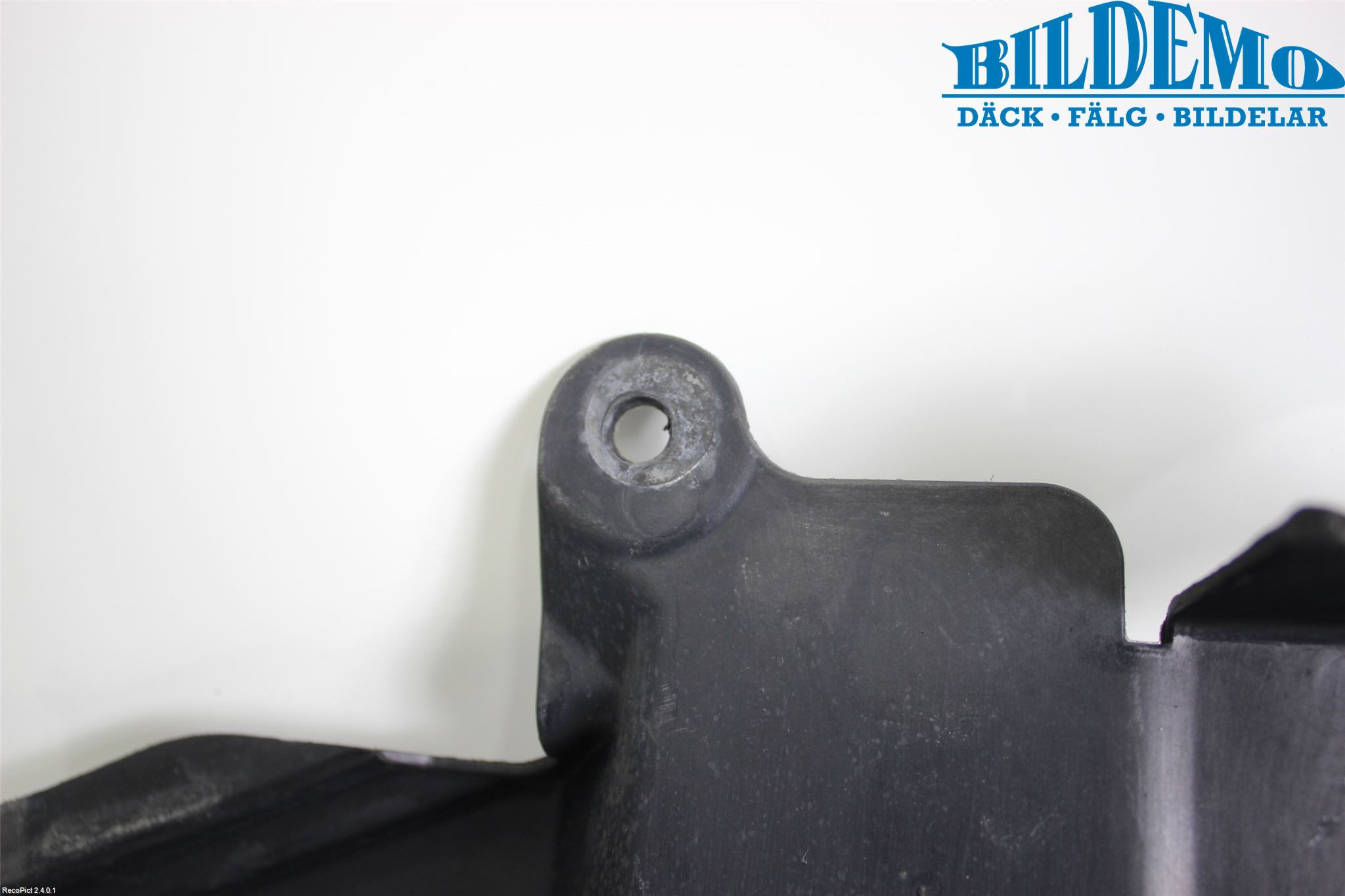 BMW 5 E60/61 Sed/Tou 02-10 Skärm Inner