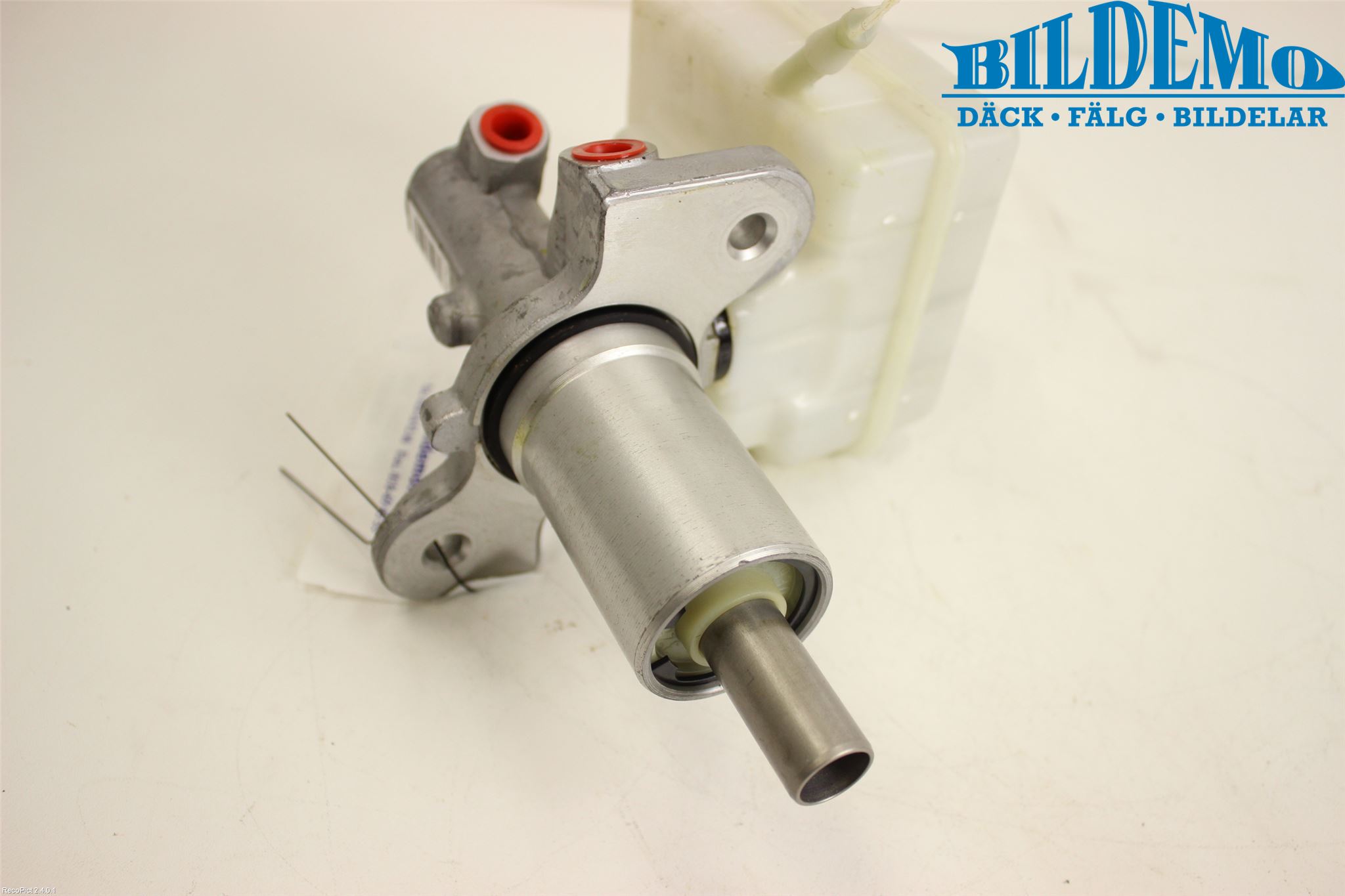 BMW 5 E60/61 Sed/Tou 02-10 Broms Huvudcylinder