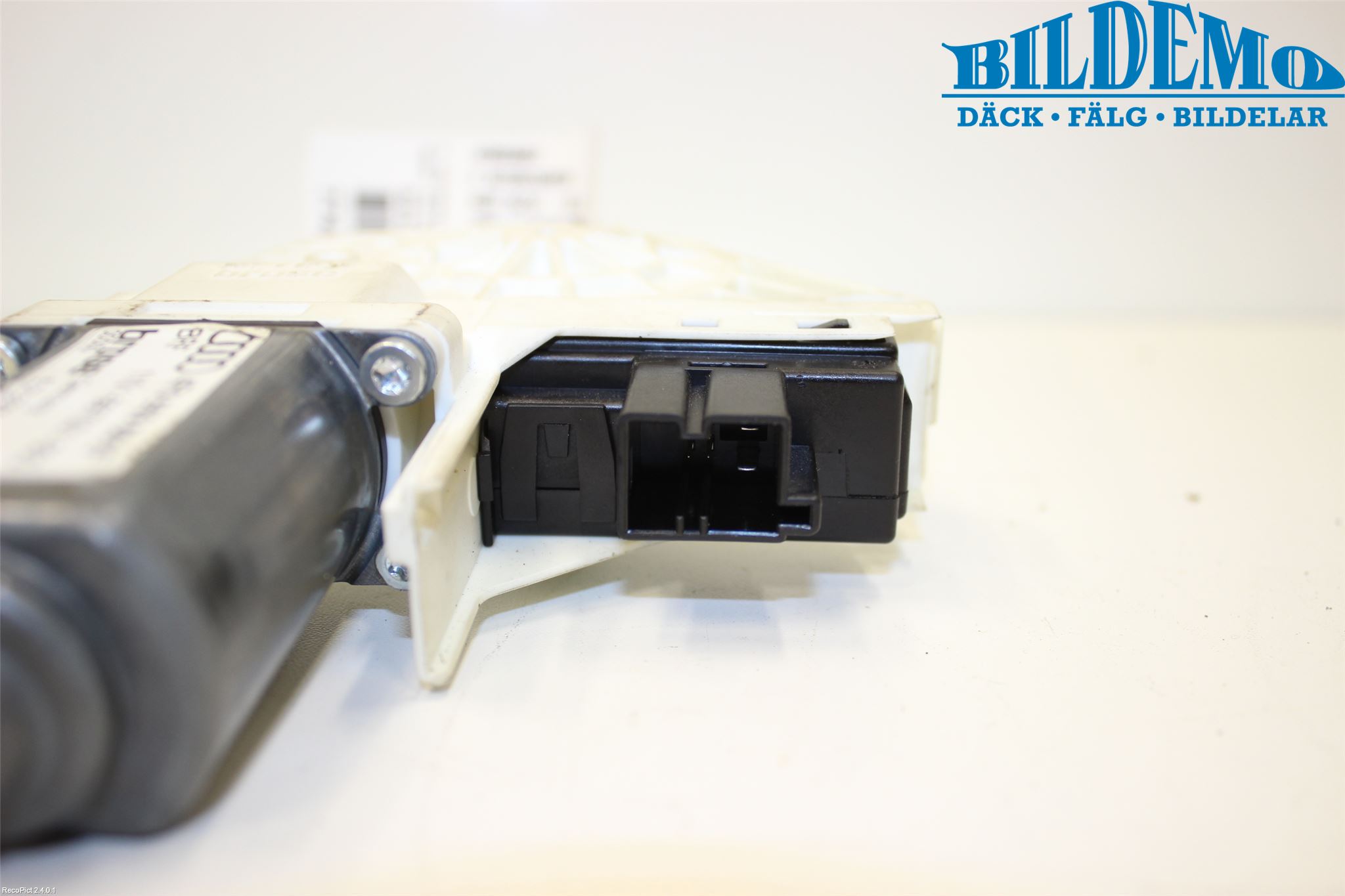 Audi A6/S6     05-11 Fönsterhissmotor