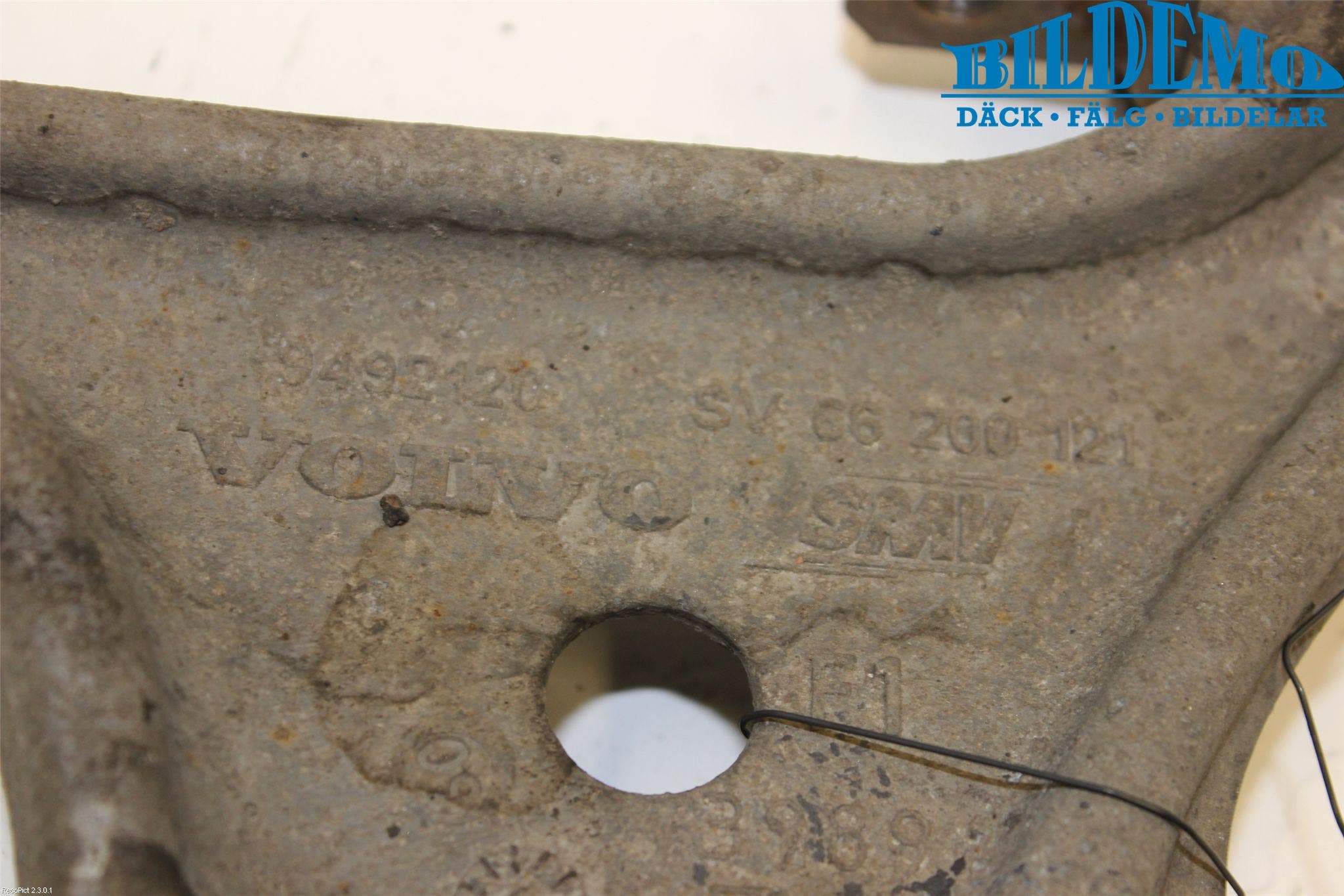 Volvo S60 01-04 Bärarm Fram Undre Hö