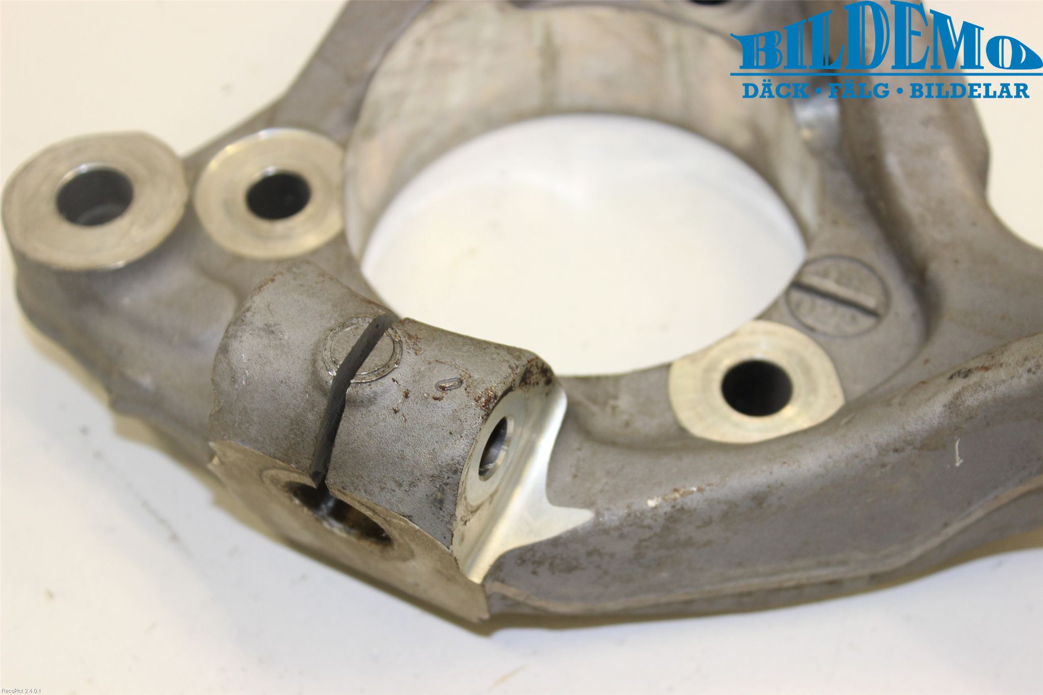 Saab 9-5     06-10 Styrspindel Lagerhus Hö