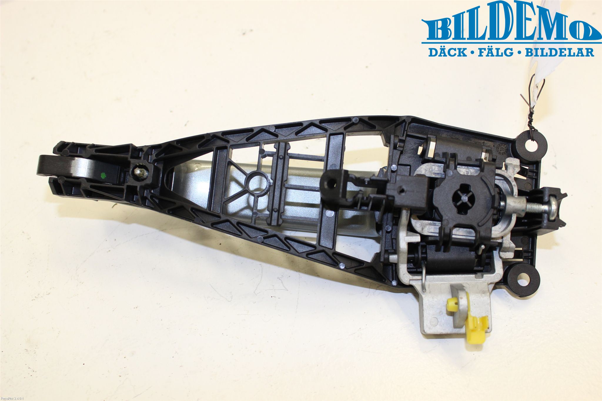 Opel CORSA D 07-14 Dörrhandtag Yttre Vä