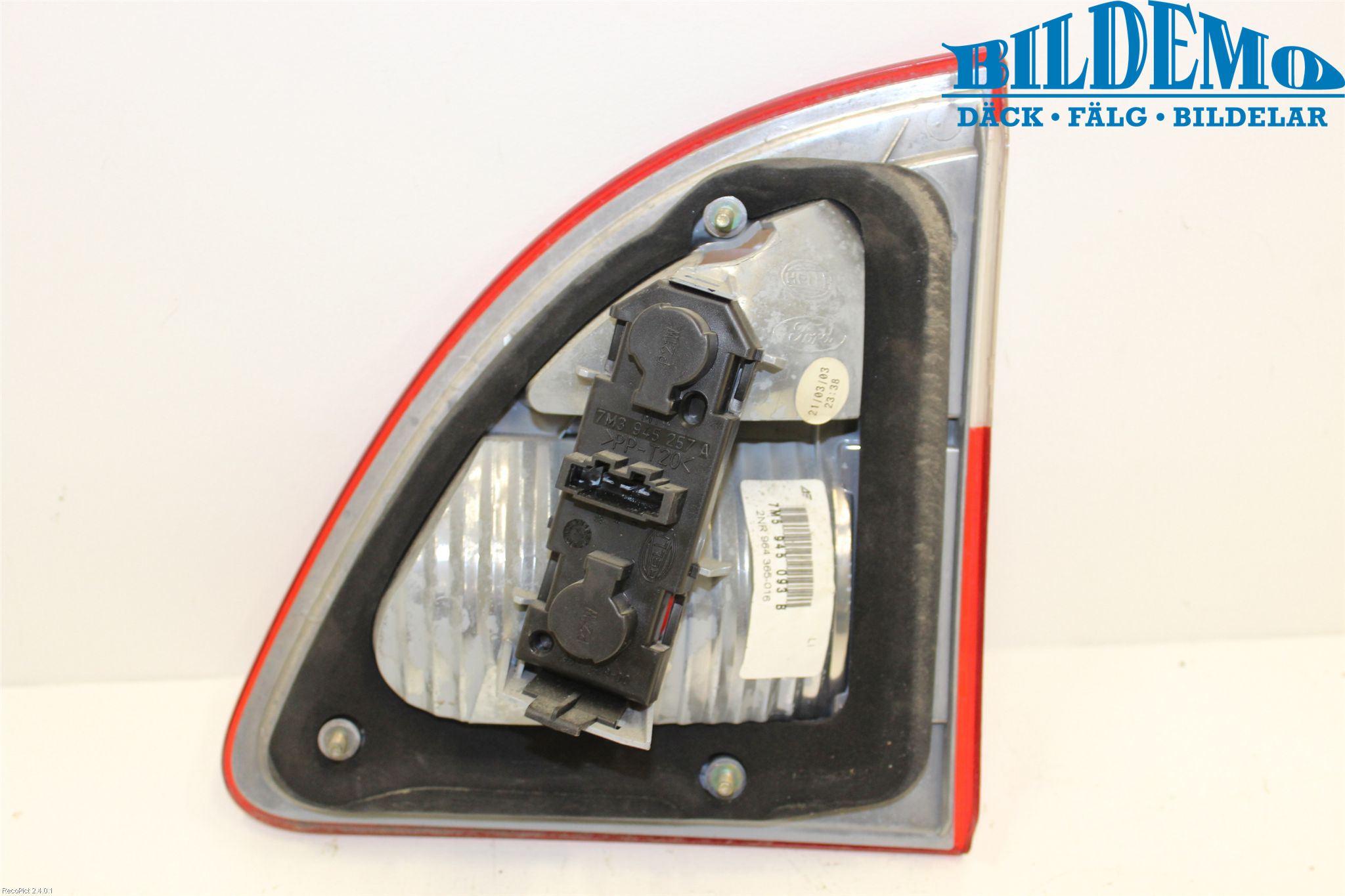 Ford GALAXY     00-06 Bakljus Lucka Vä