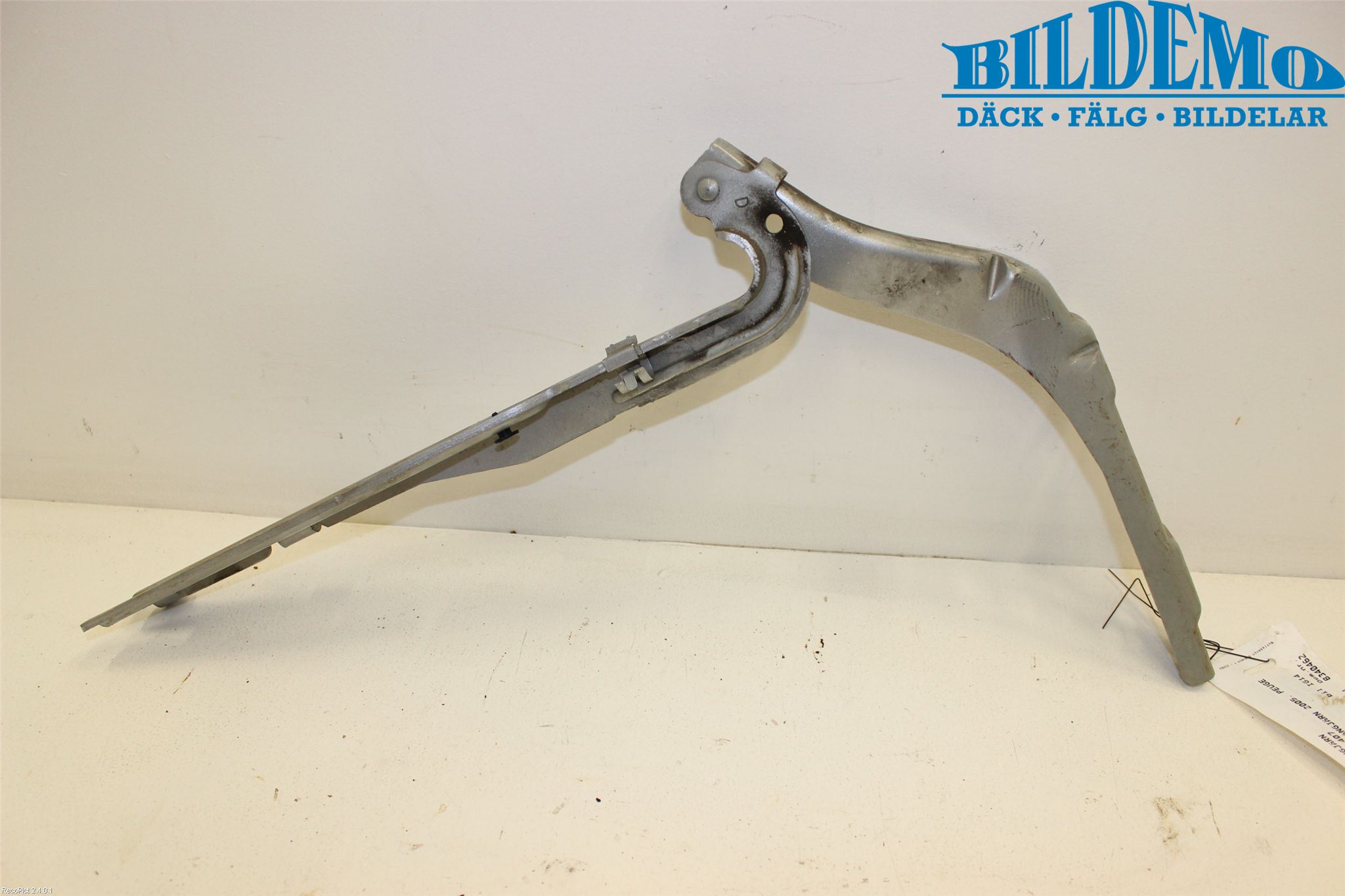 Peugeot 407 Huvgångjärn