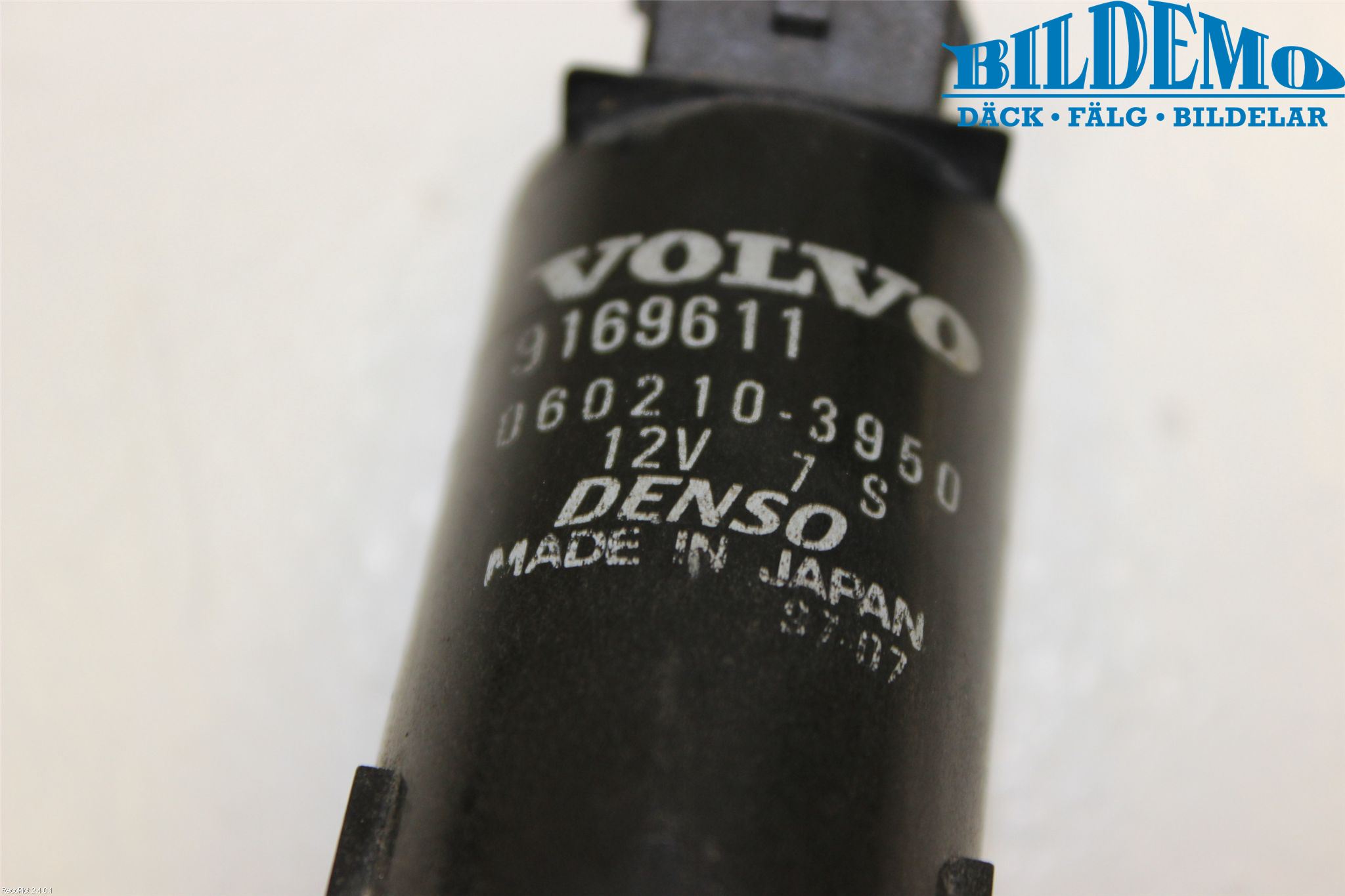 Volvo S70/V70/XC  97-00 Spolarpump Vindruta
