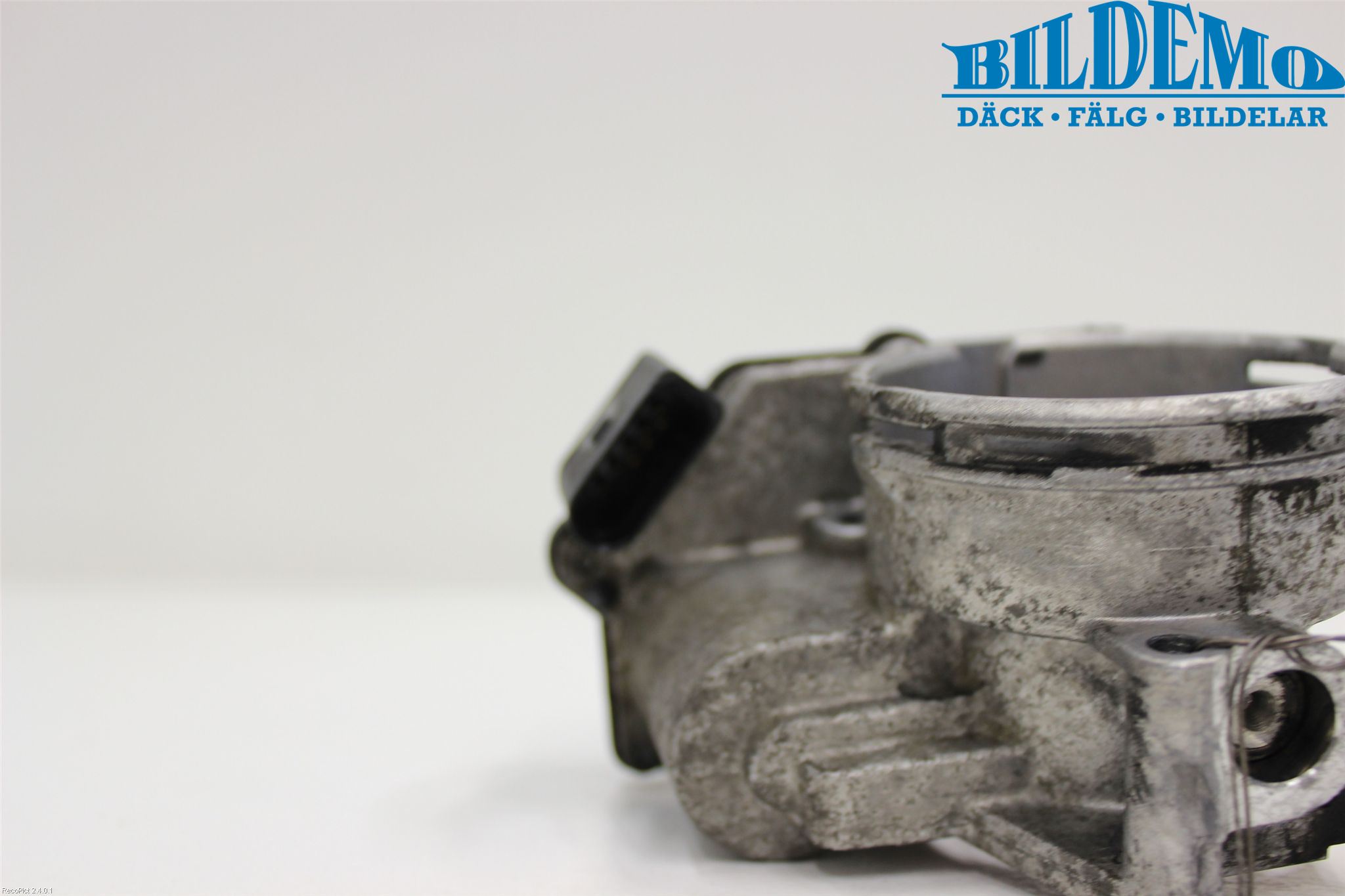 Volkswagen VW CADDY      04-10 Injspjällhus