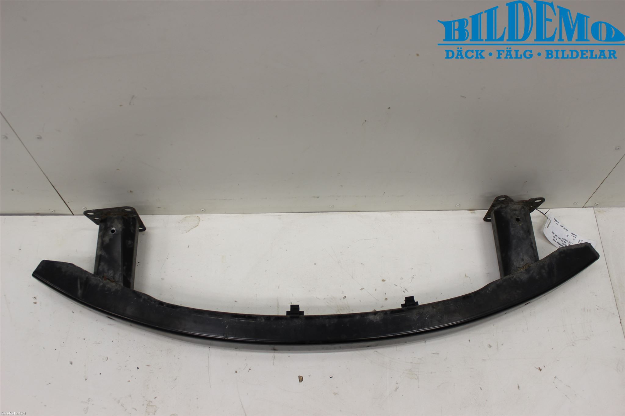 Volkswagen VW PASSAT 01-05 Stötfångarbalk Fram