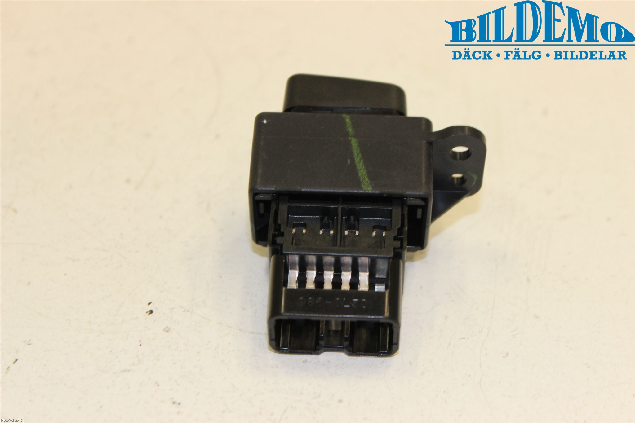 Toyota HILUX 05-16 Strömställare Varnings