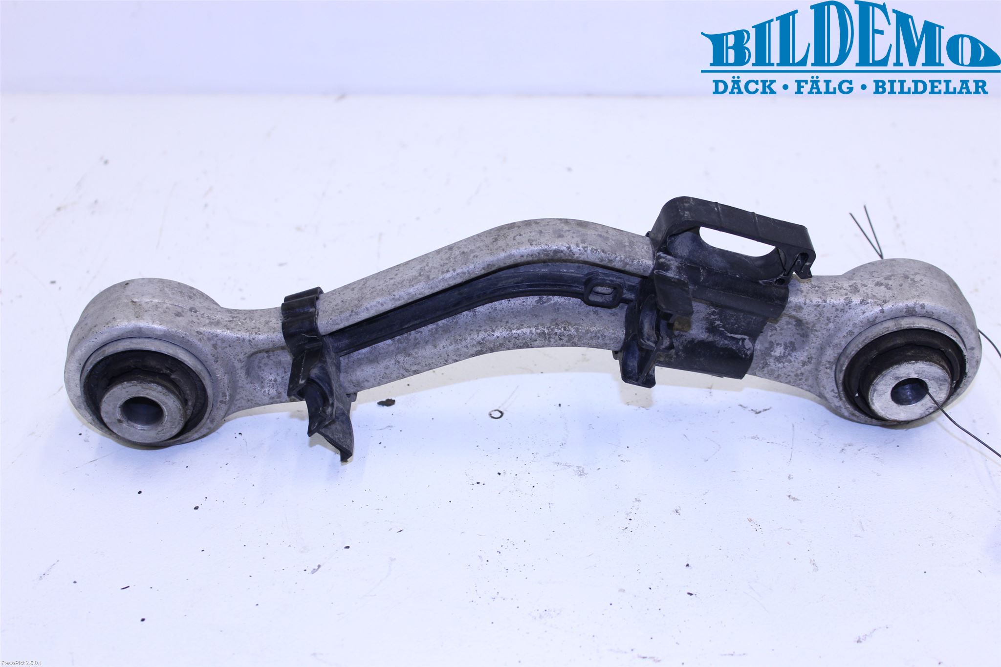 BMW 5 F10/F11/F18 09-17 Bärarm Bak Övre Vänster
