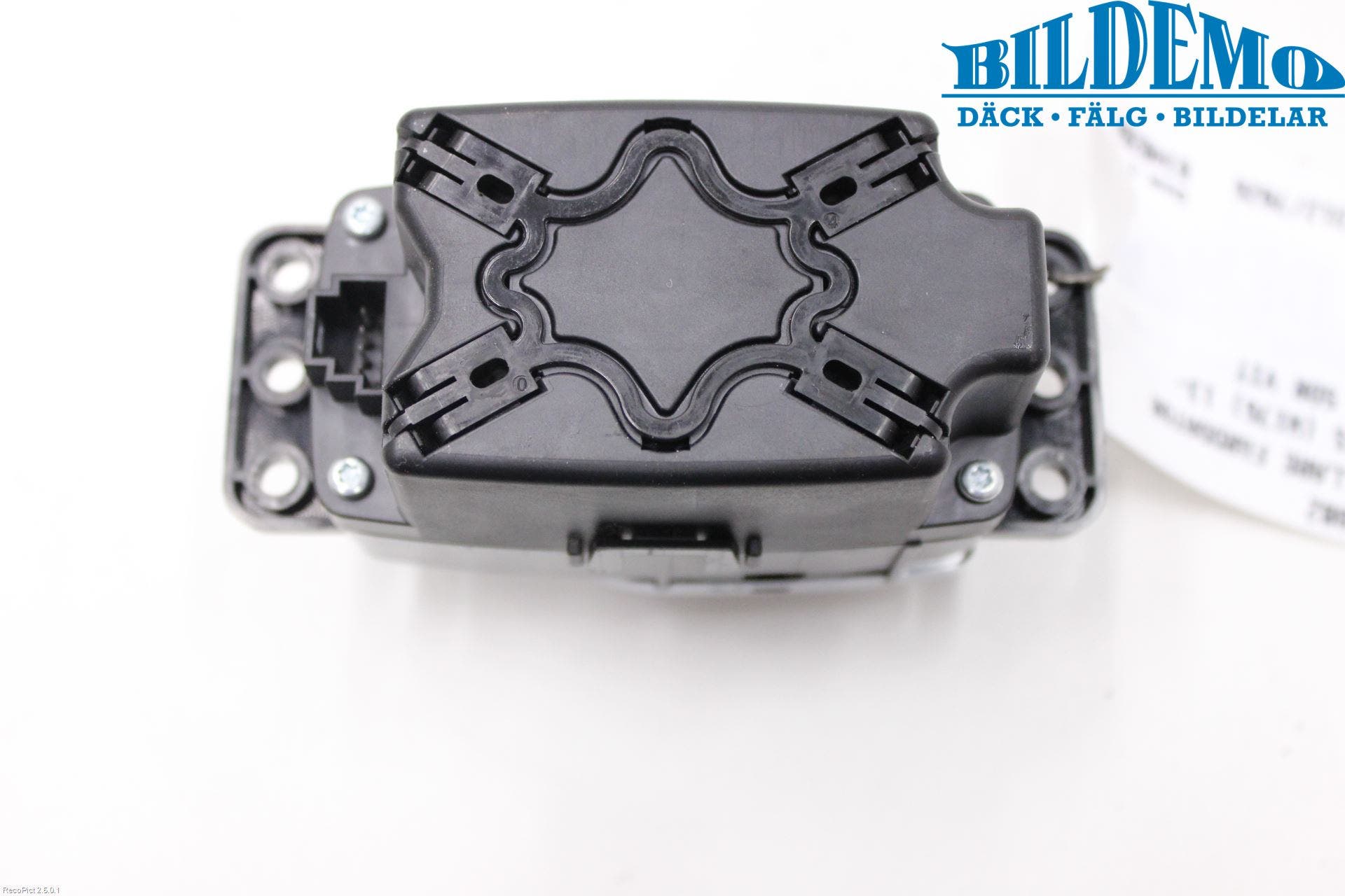 Mercedes-Benz MB A-KLASS (W176) 13-18 Strömställare Färddator