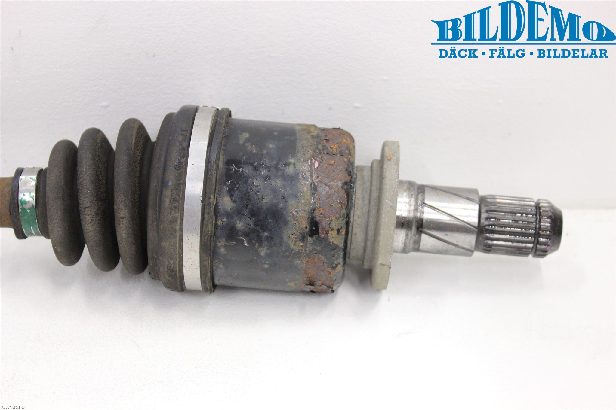 Subaru FORESTER SH  08-13 Drivaxel Bak Vänster