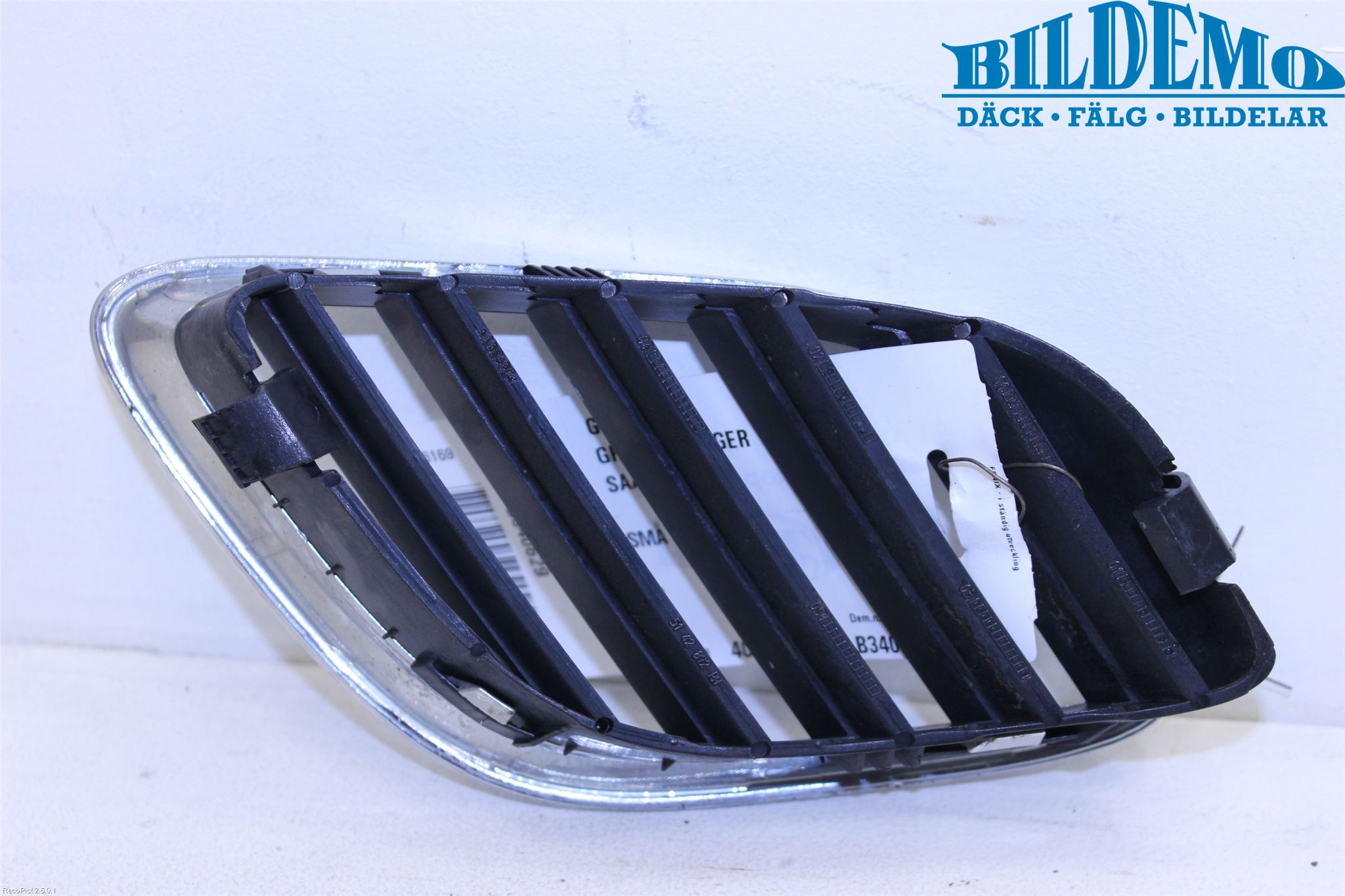 Saab 9-5 -05 Grilldel Höger