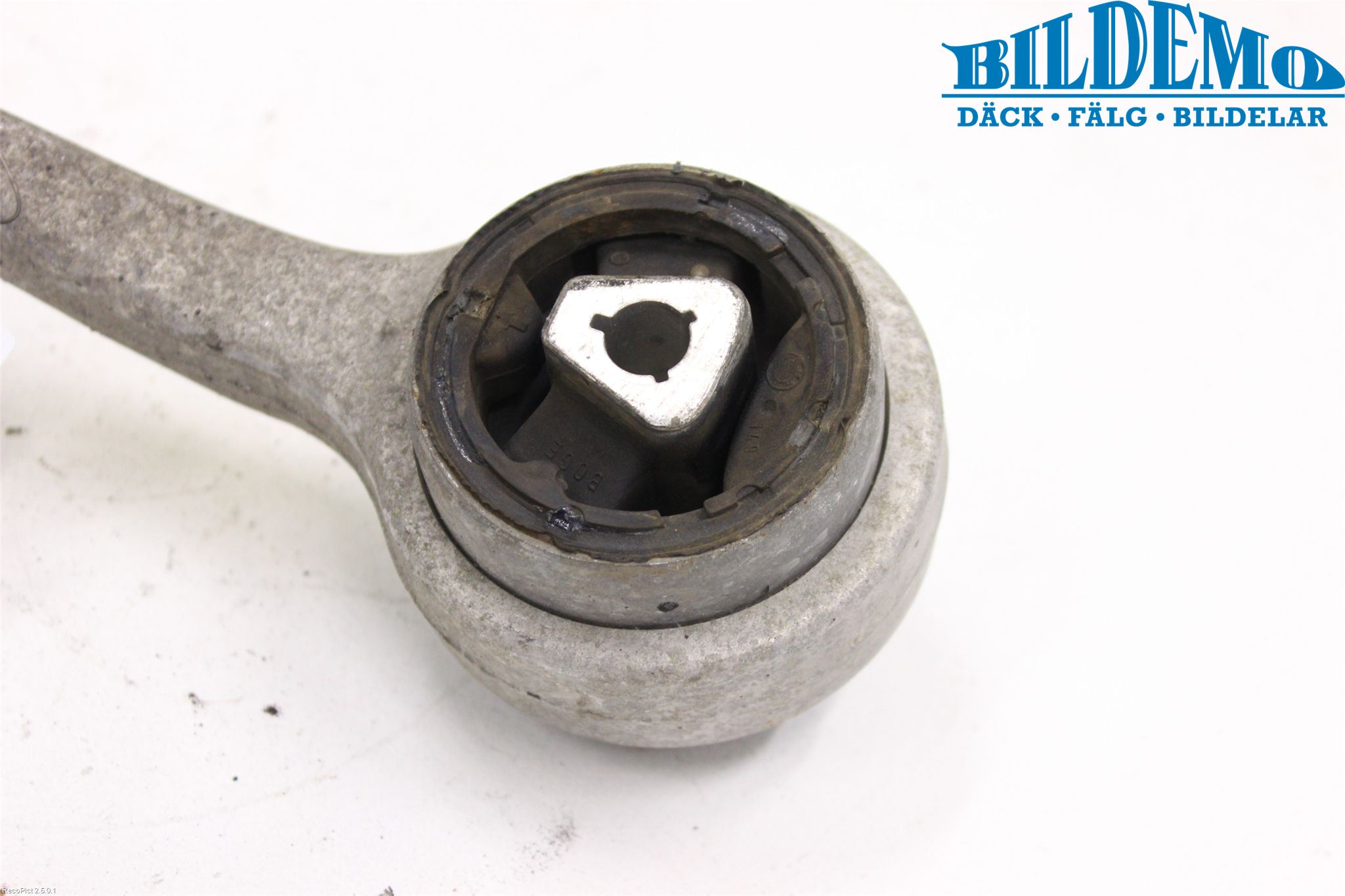 BMW 5 E60/61 Sed/Tou 02-10 Bärarm Fram Undre Hö