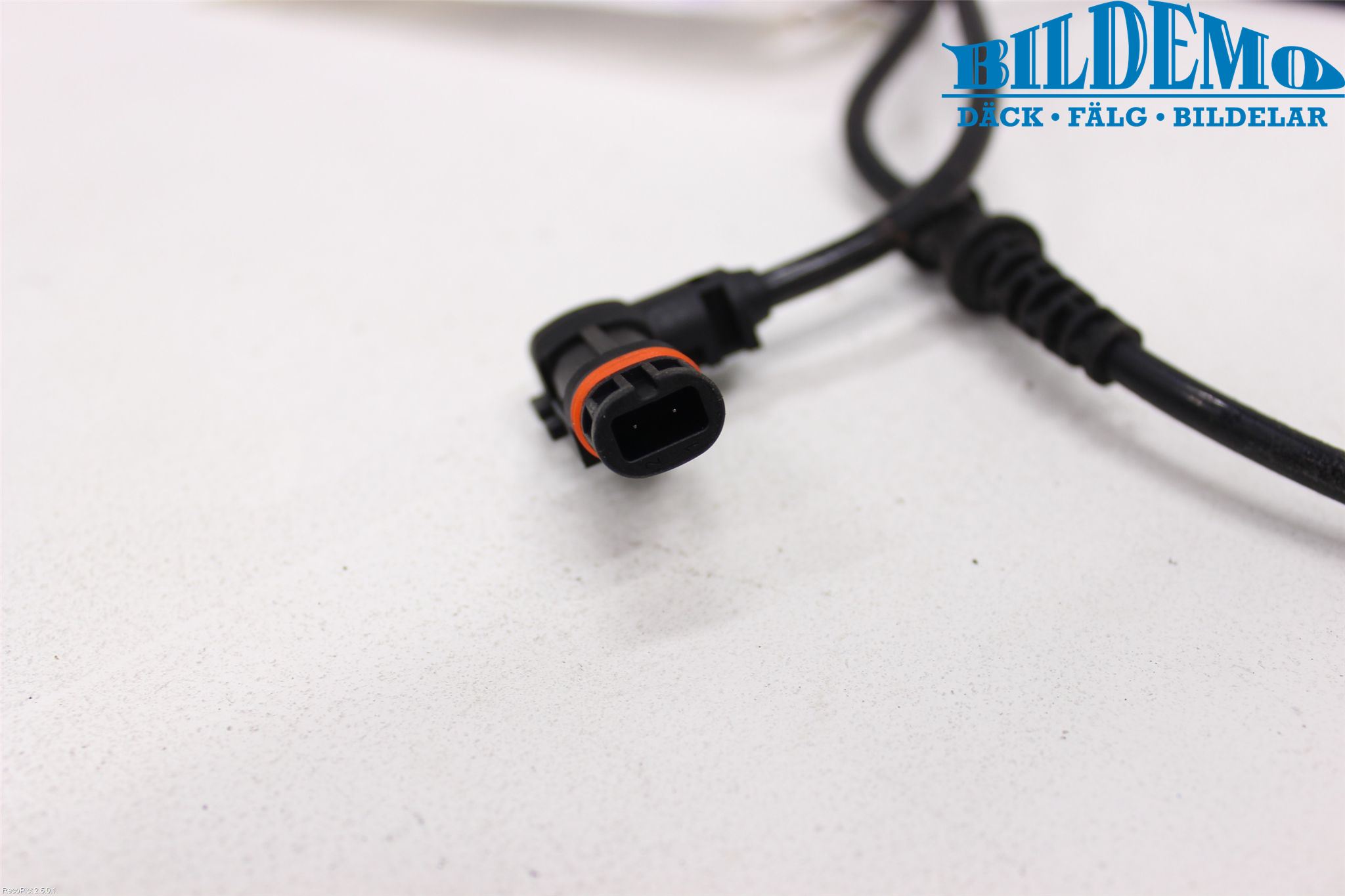 Mercedes-Benz MB E-KLASS (W212) 09-16 Abs Sensor