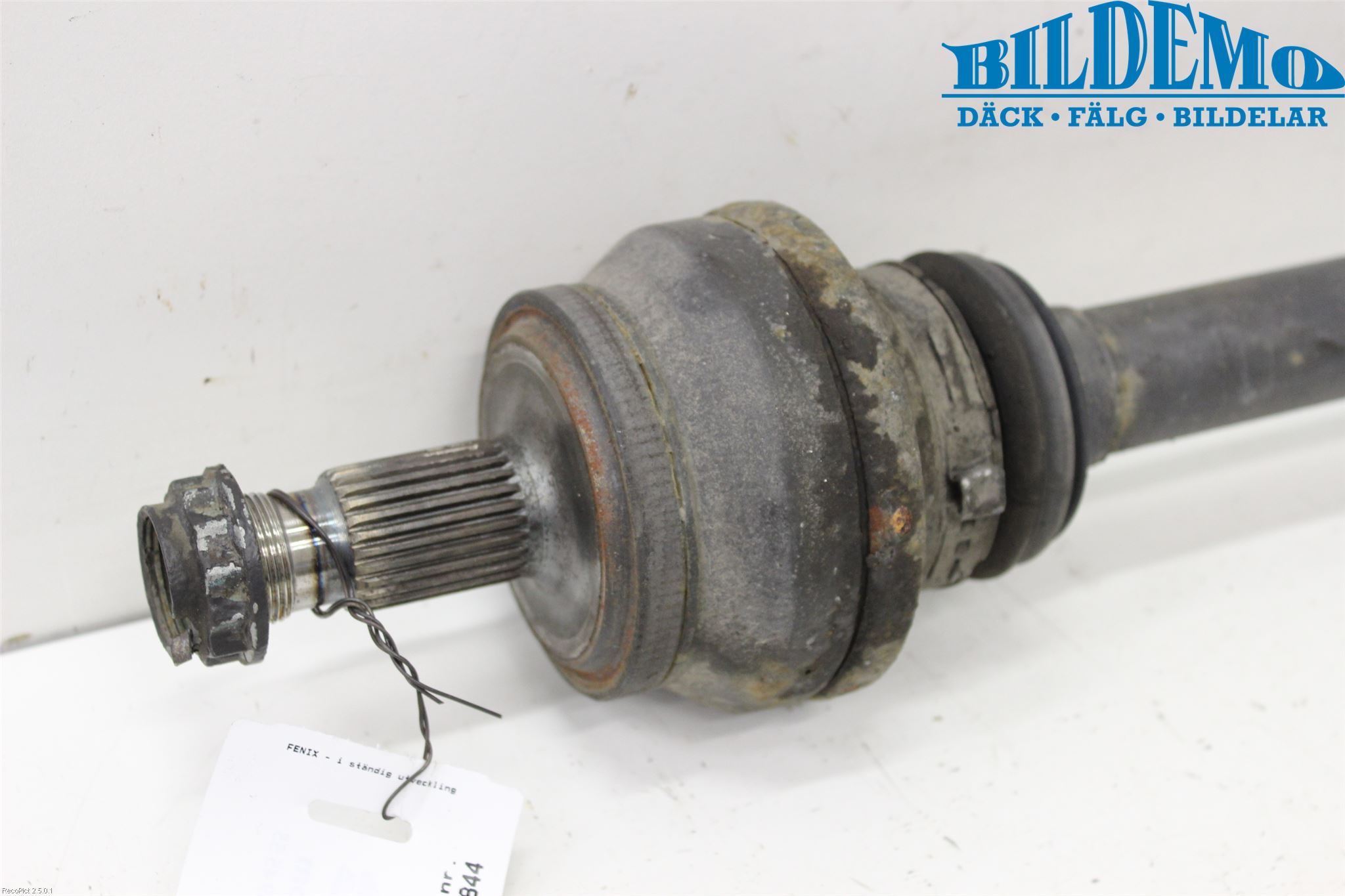 Mercedes-Benz MB C-KLASS (W204) 07-15 Drivaxel Bak Höger